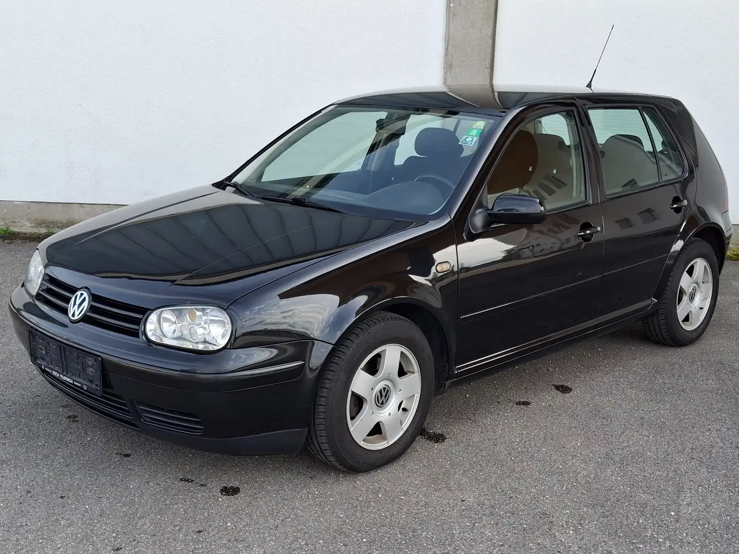 Volkswagen Golf 1,9TDI 1.BESITZ HIGHLINE Noir - 1