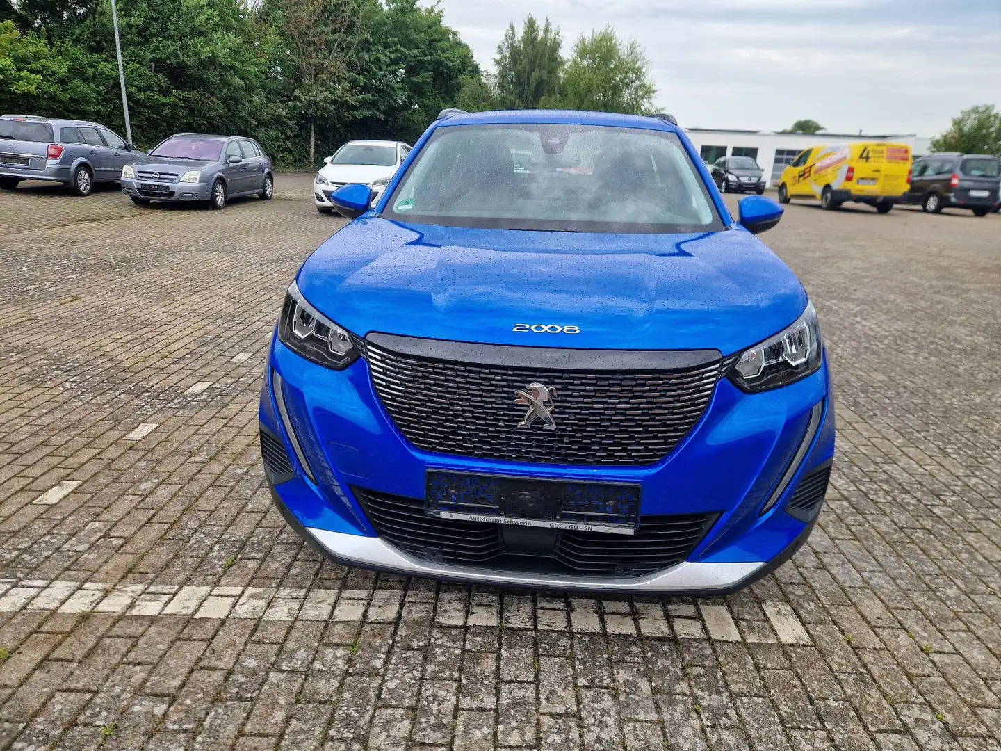 Peugeot 2008 Allure Blau - 2