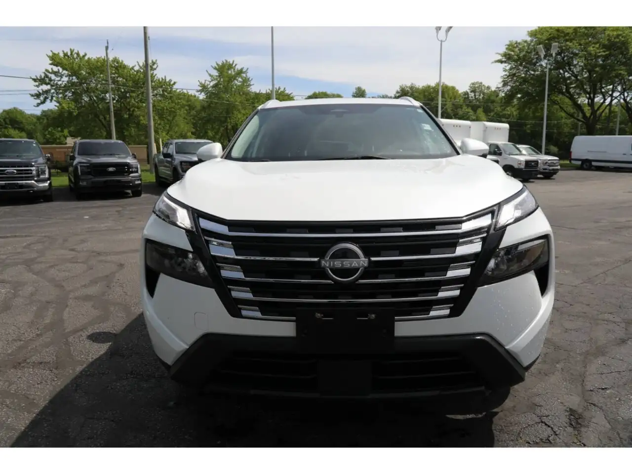 Nissan Rogue снимка Nissan Rogue