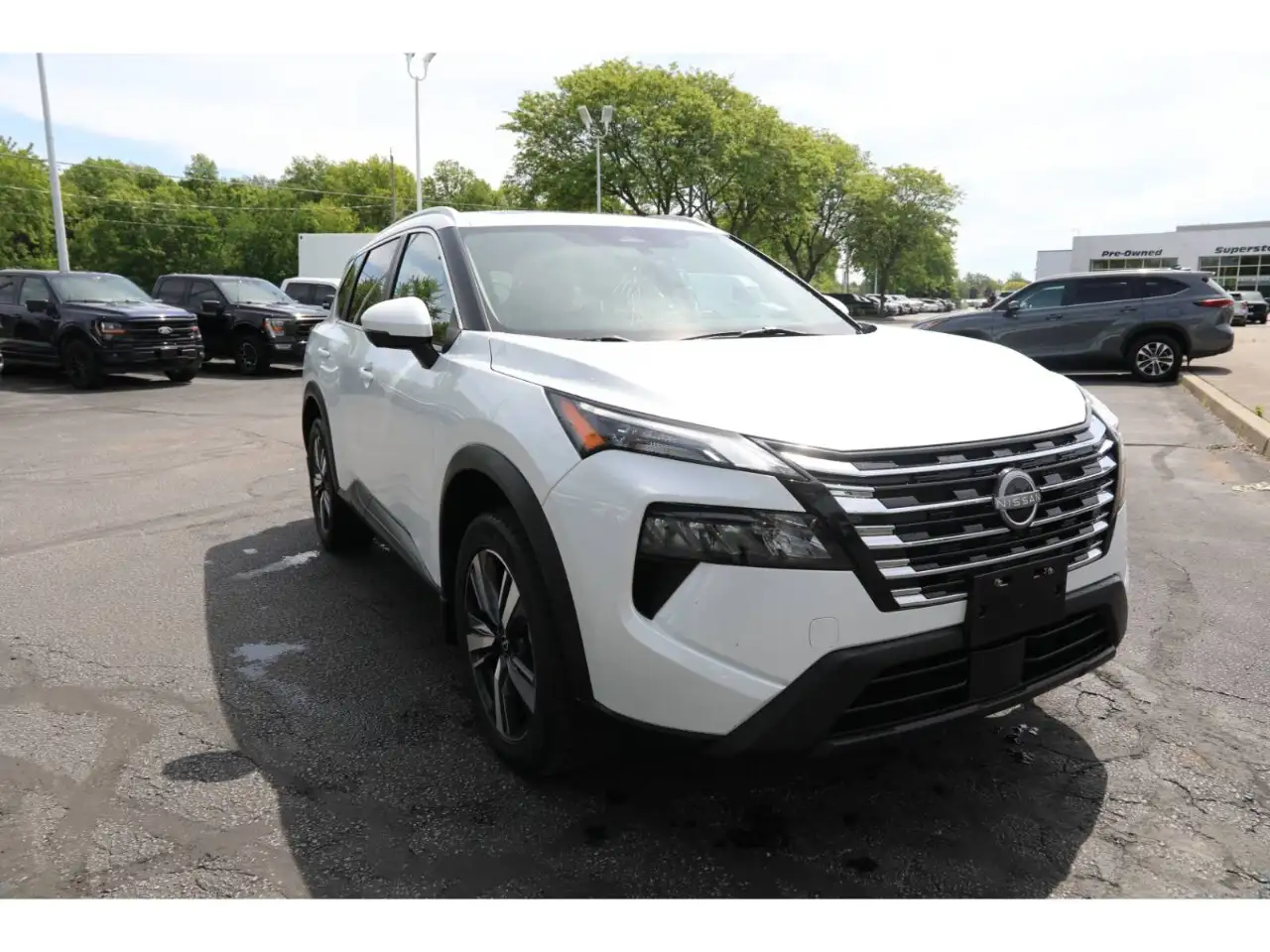 Nissan Rogue снимка Nissan Rogue