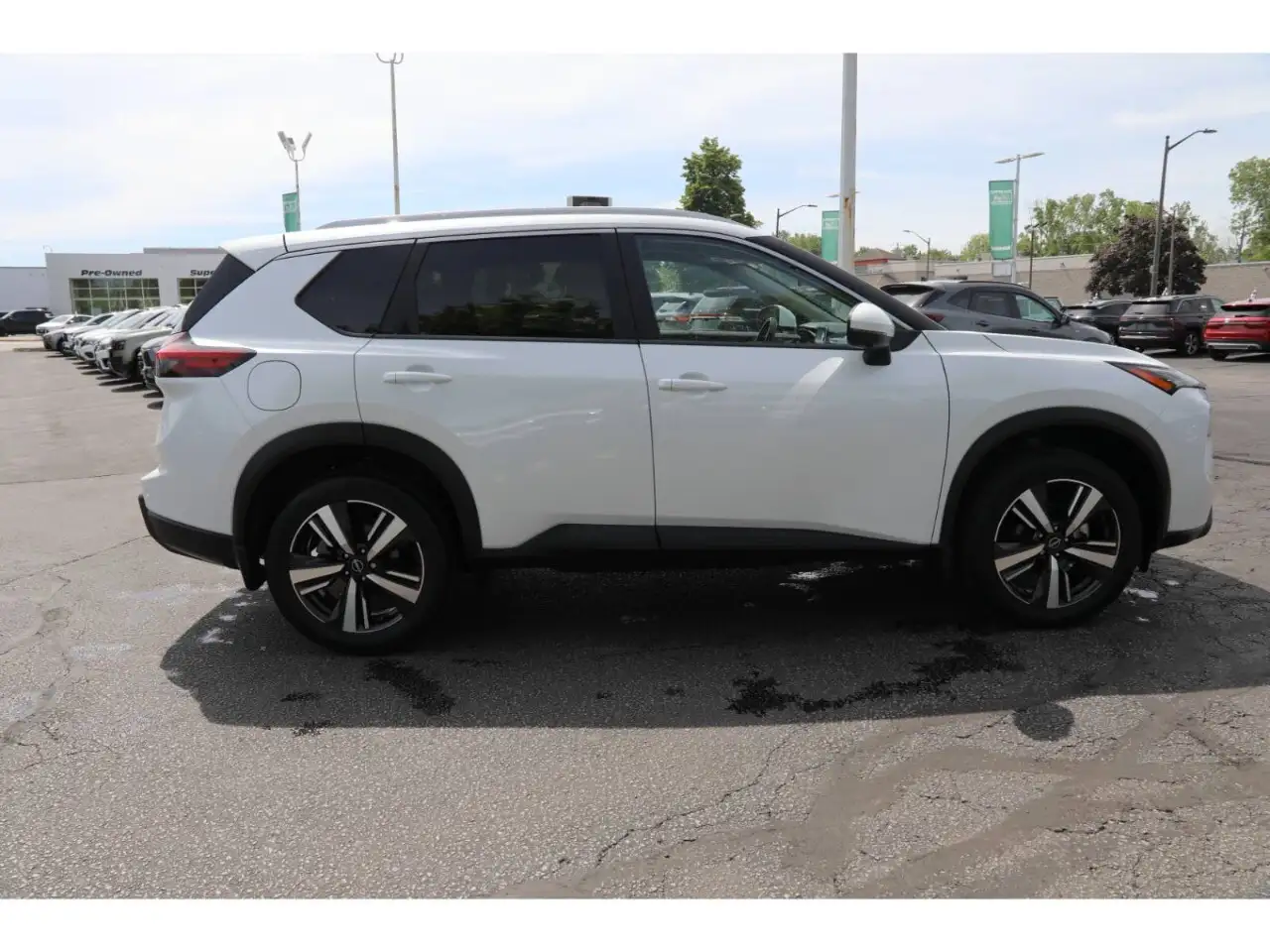 Nissan Rogue снимка Nissan Rogue