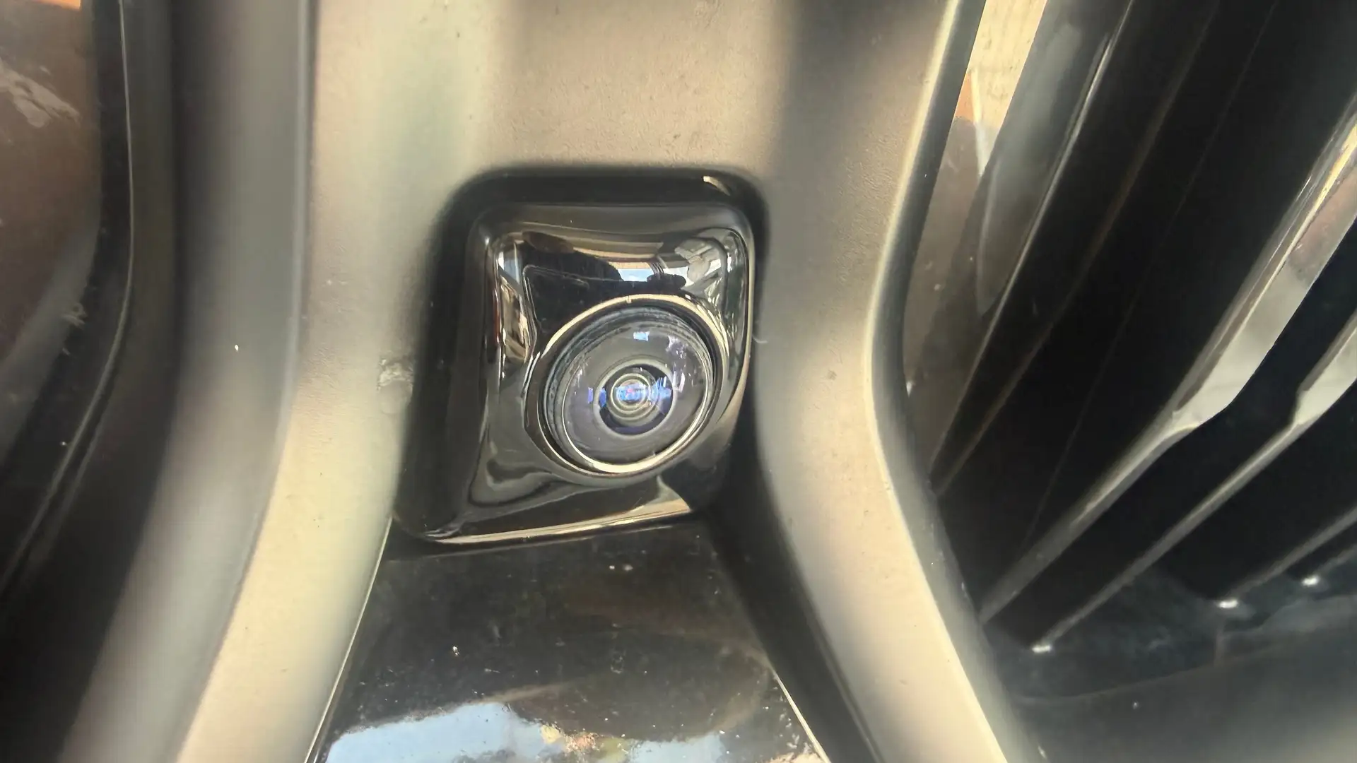 BMW X6 M 60i STRAFULL UFF ITALIA RESTYLING Grün - 2