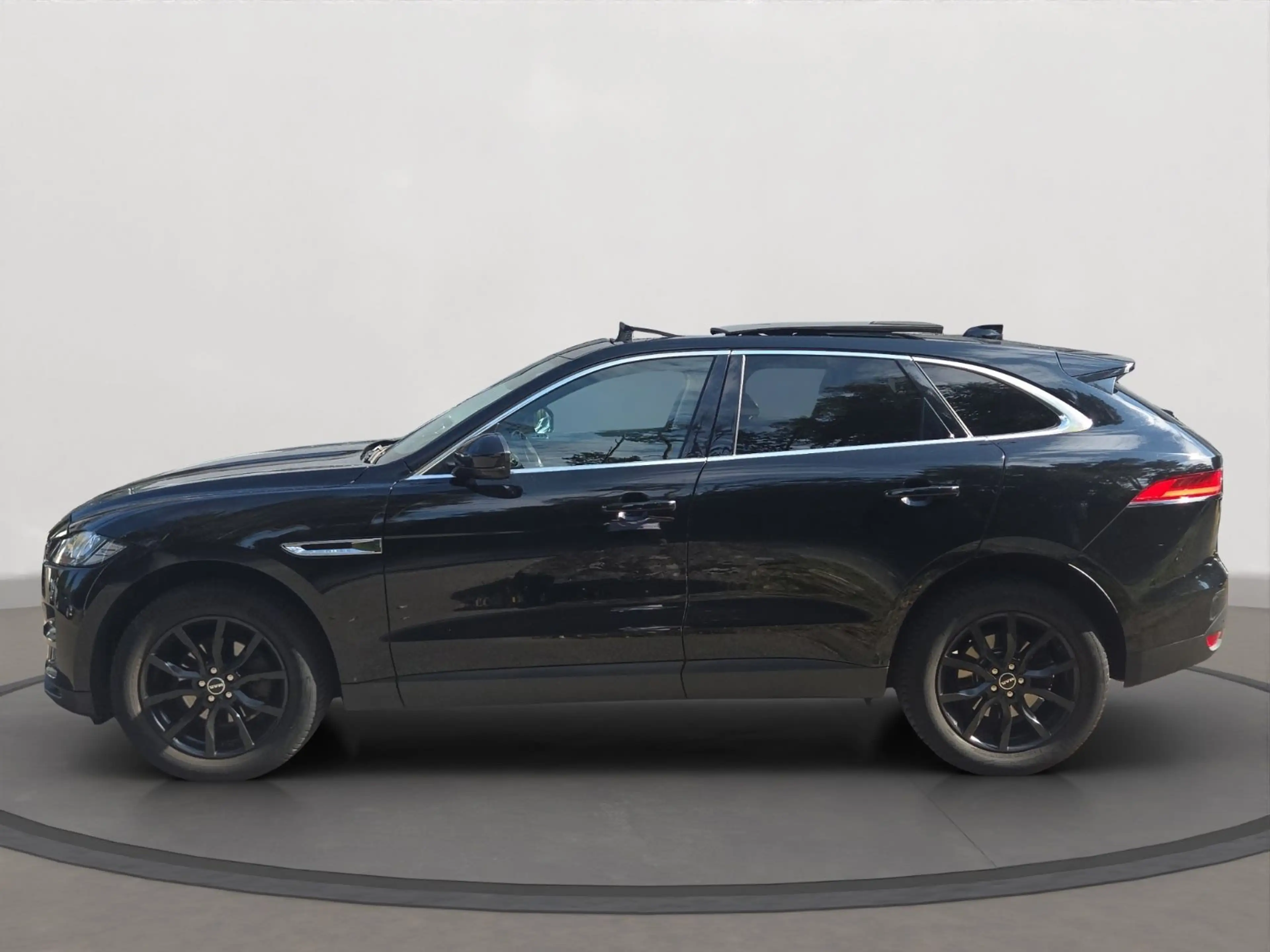Jaguar F-Pace AWD Pano/Leder/LED/SHD/e-Sitze/AHK/Kamera — photo 2