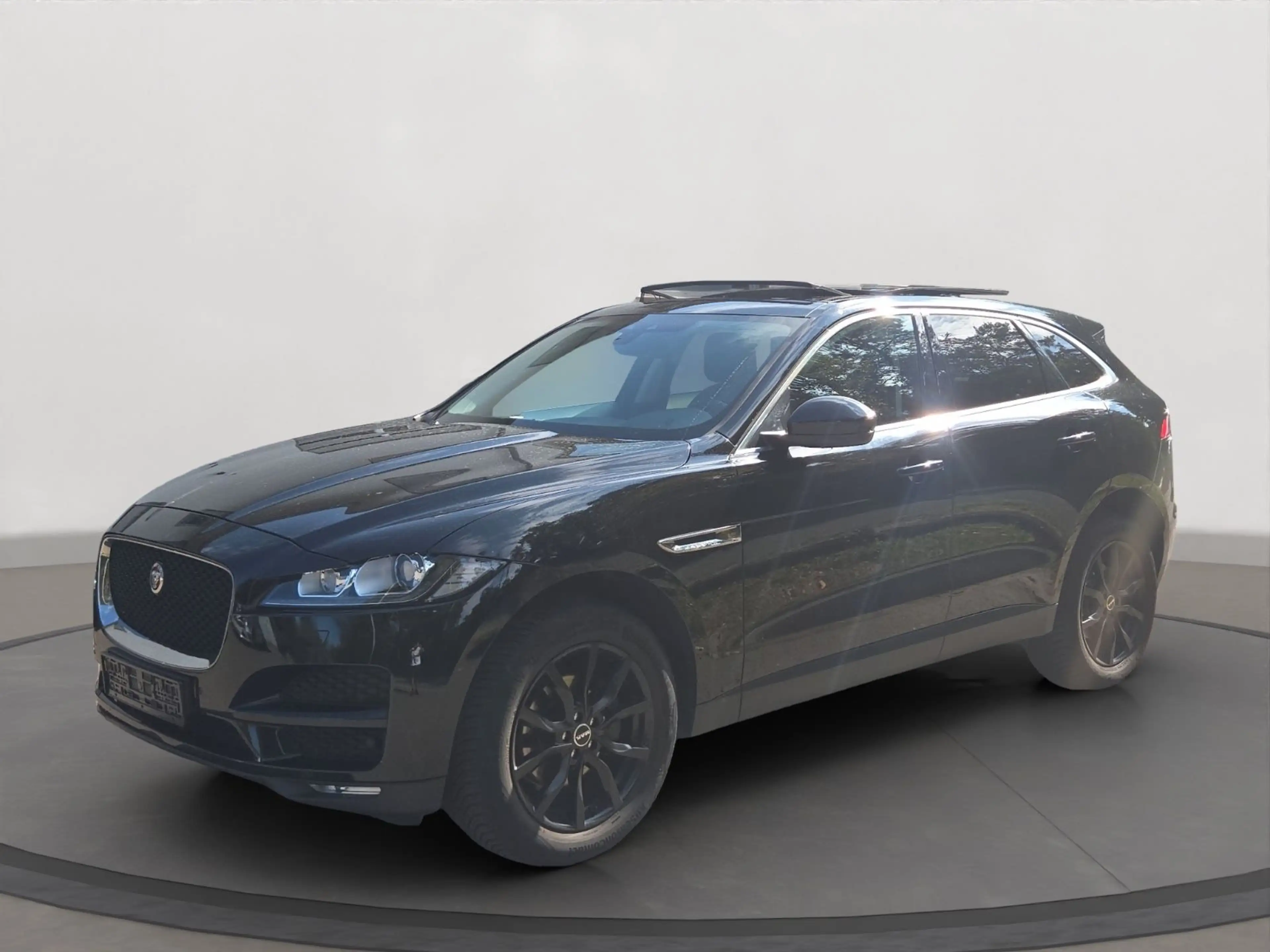 Jaguar F-Pace AWD Pano/Leder/LED/SHD/e-Sitze/AHK/Kamera