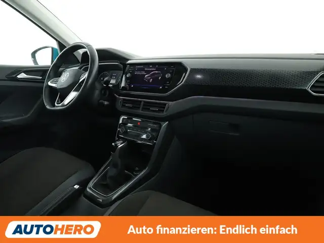 Volkswagen T-Cross view 13