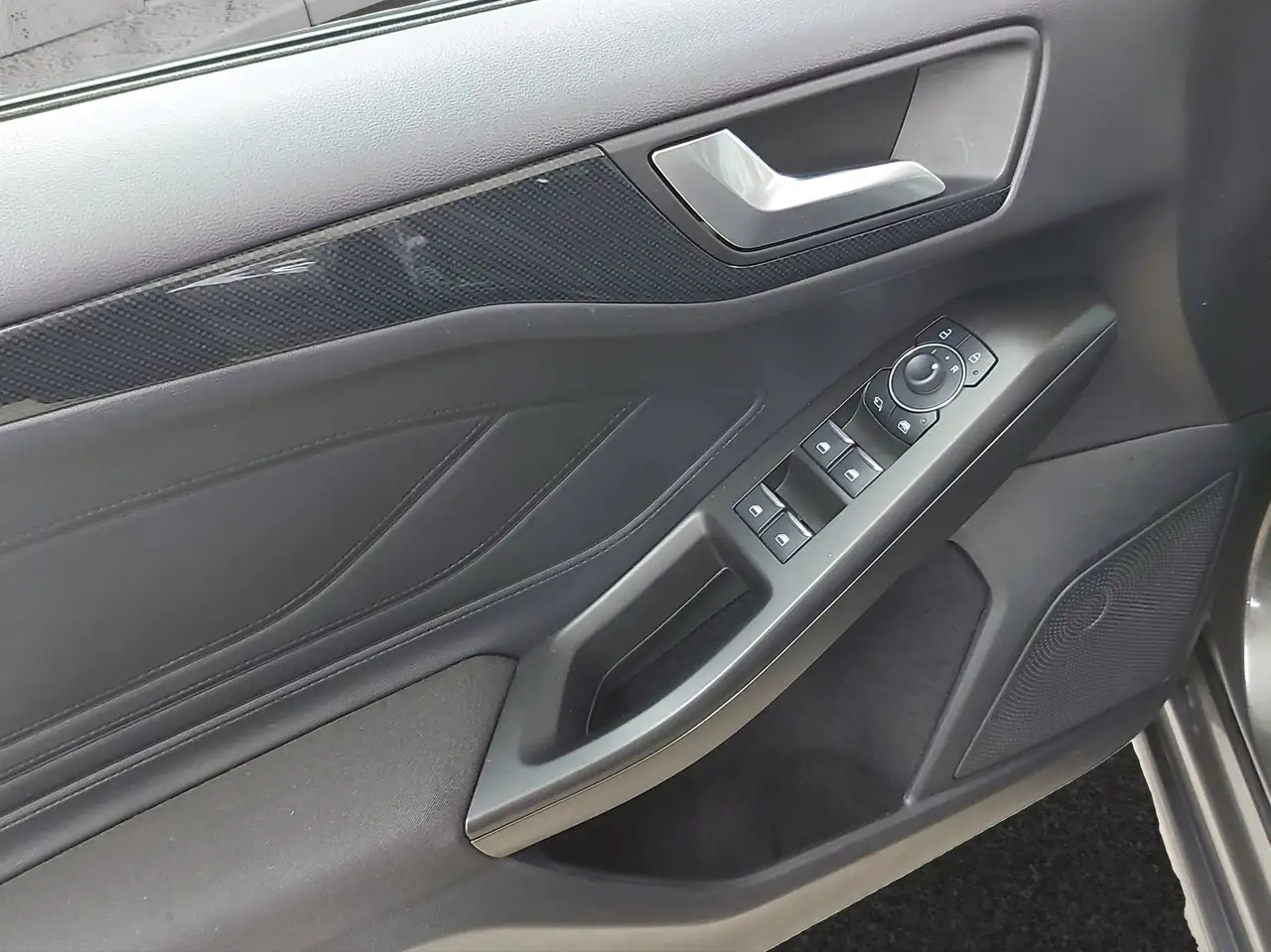 Ford Focus ST-Line X Turnier Aut.*AHK*ACC*HUD*KAM*NAVI*WINTER, миниатюра 17