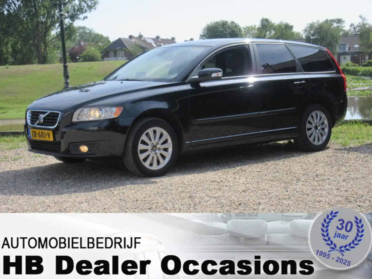 Volvo V50 2.5 T5 AWD Summum 230 Pk - Airco - Navigatie Schwarz - 1