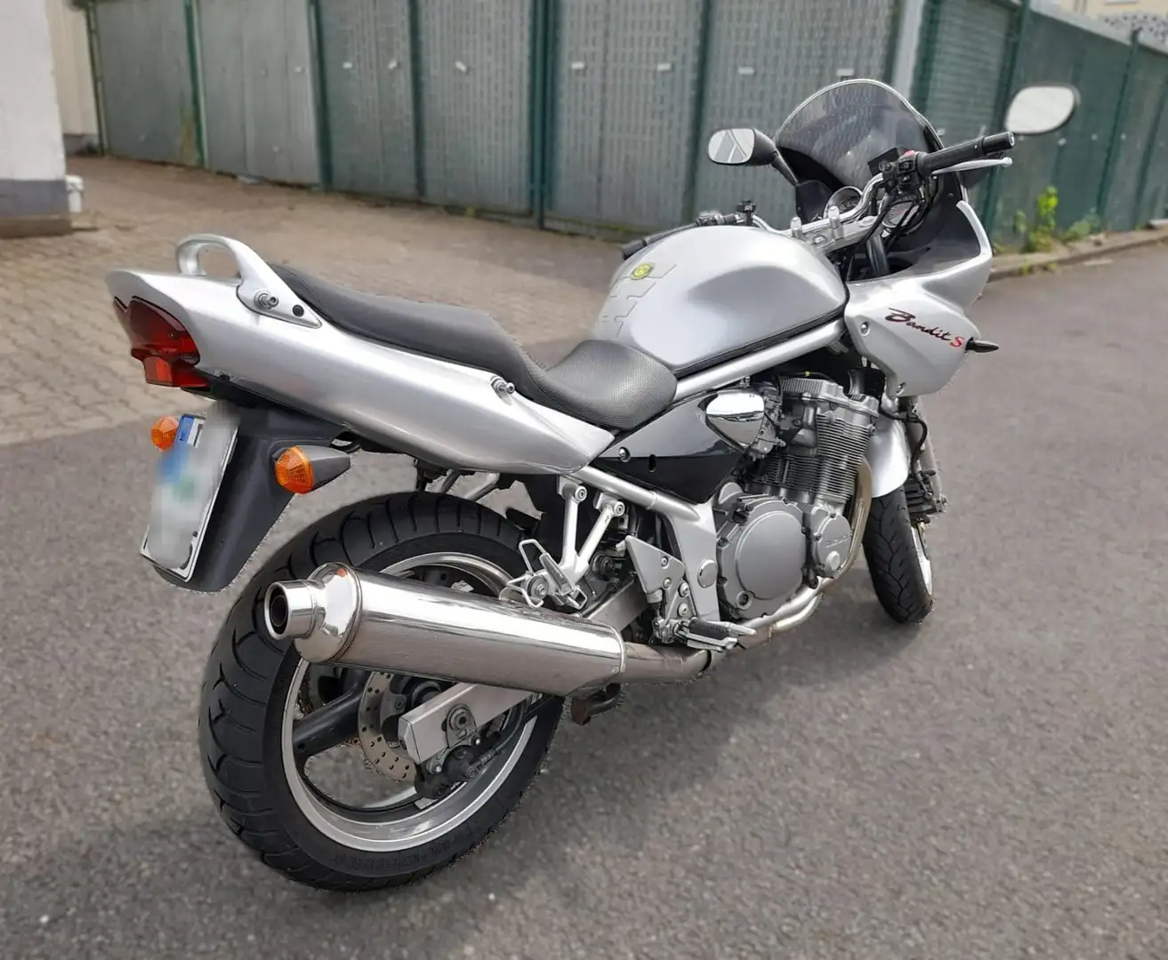 Suzuki Bandit 600 Silber - 2