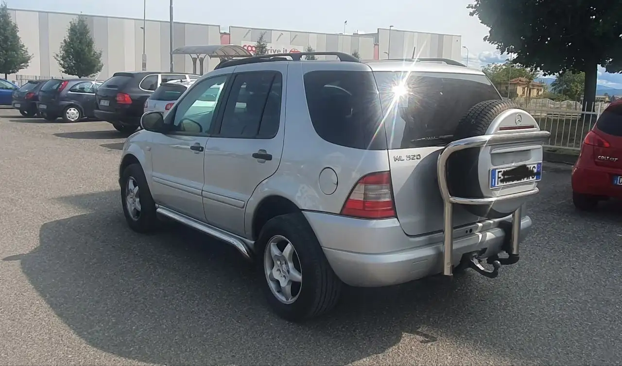 Mercedes-Benz ML 320 auto, foto 2