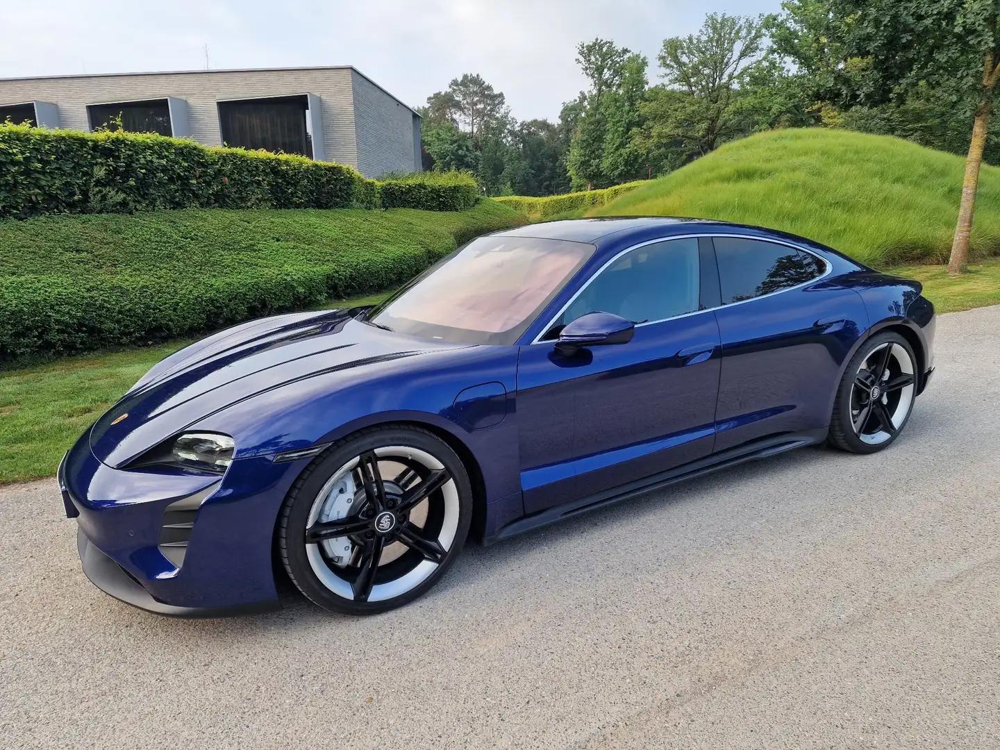 Porsche Taycan Perf. PLUS 93kWh 4WS PDLS+ PASM SportDesign+Chrono Albastru - 1