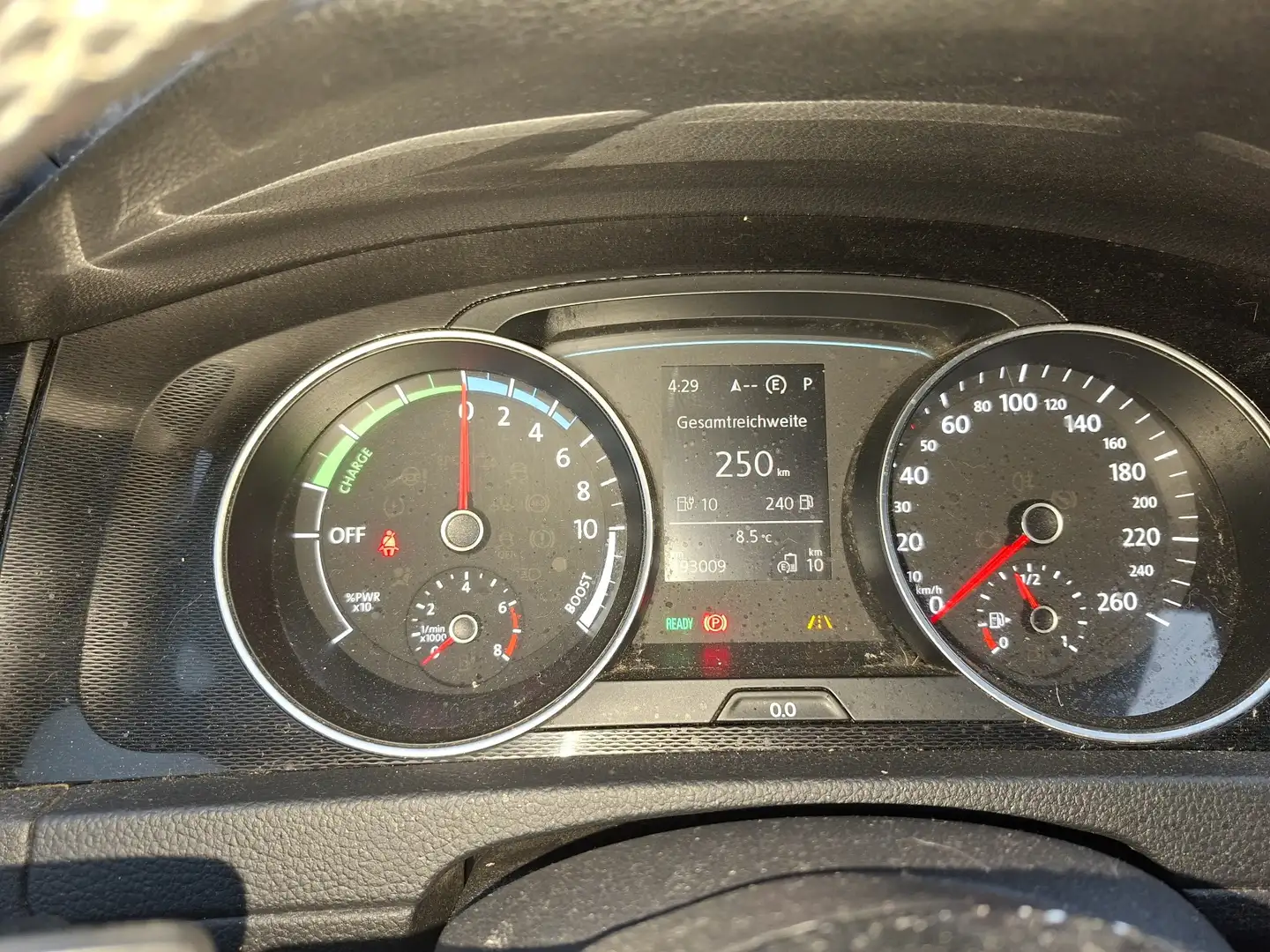 Volkswagen Golf GTE - 1