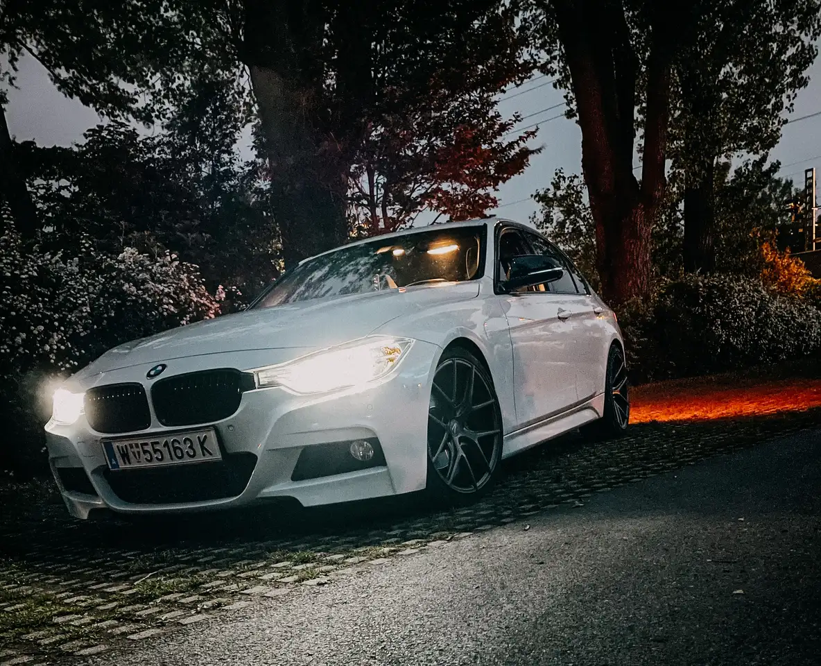 BMW 320