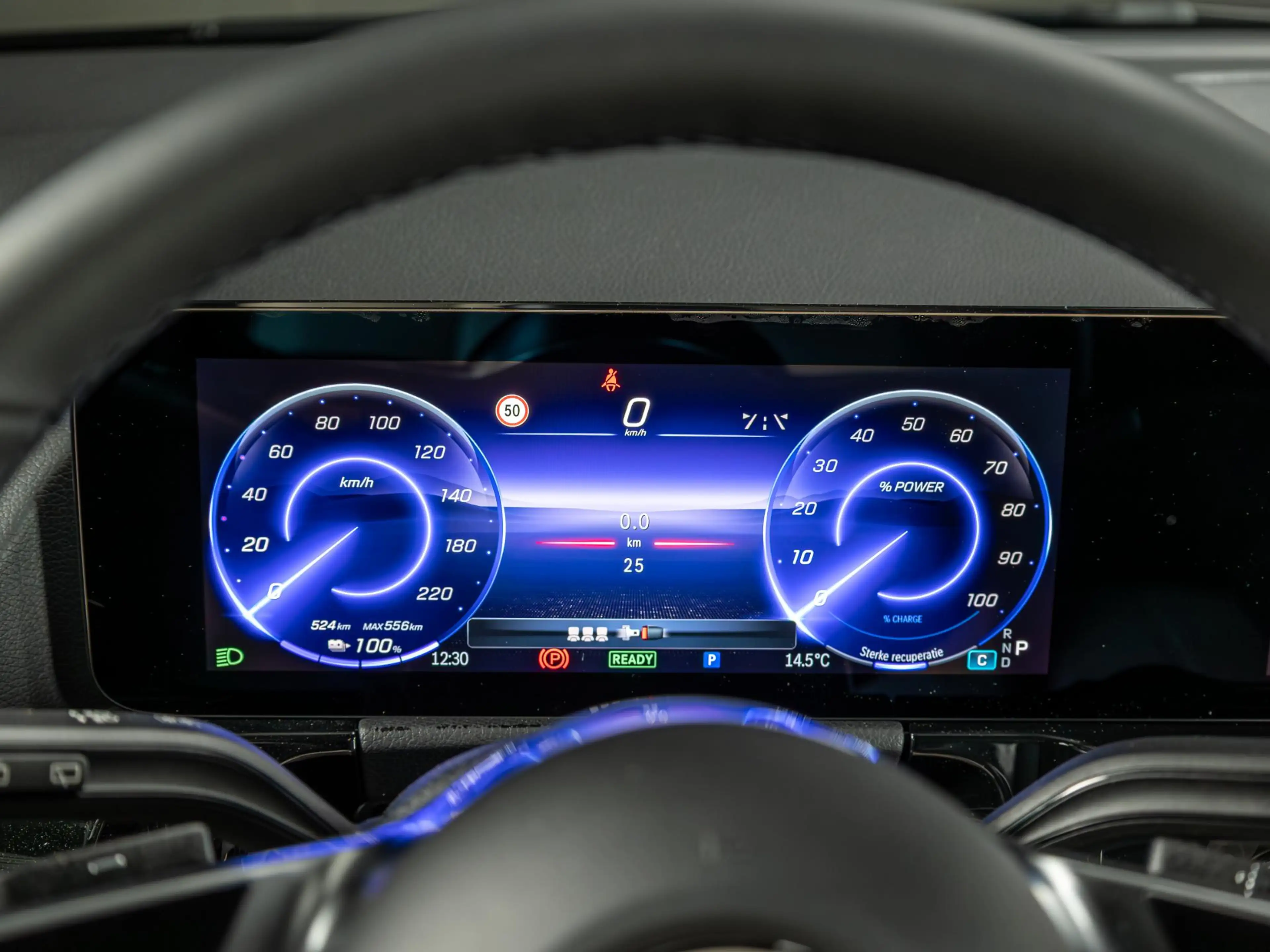 Mercedes-Benz EQA 250 250+ Business Solution Luxury 71 kWh | Panorama da — photo 14