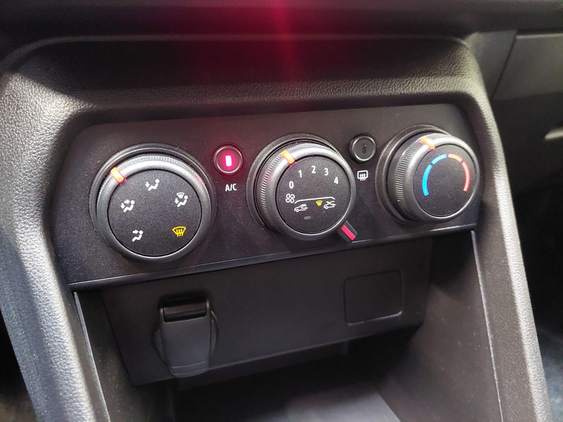 Dacia Sandero TCe 90 Expression + City Pack — photo 15