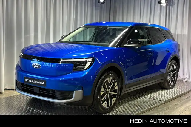 Ford Explorer Select Extended Range RWD 77 kWh driver assist | D