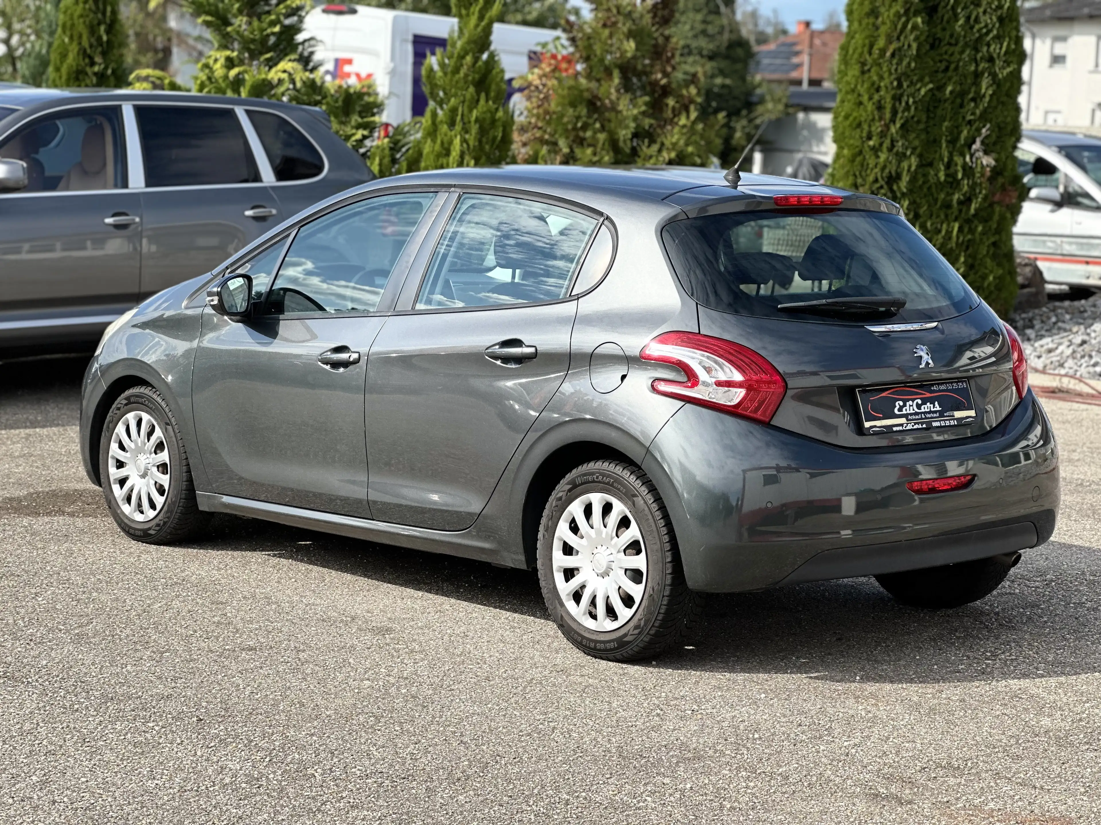 Peugeot 208 Active — photo 8