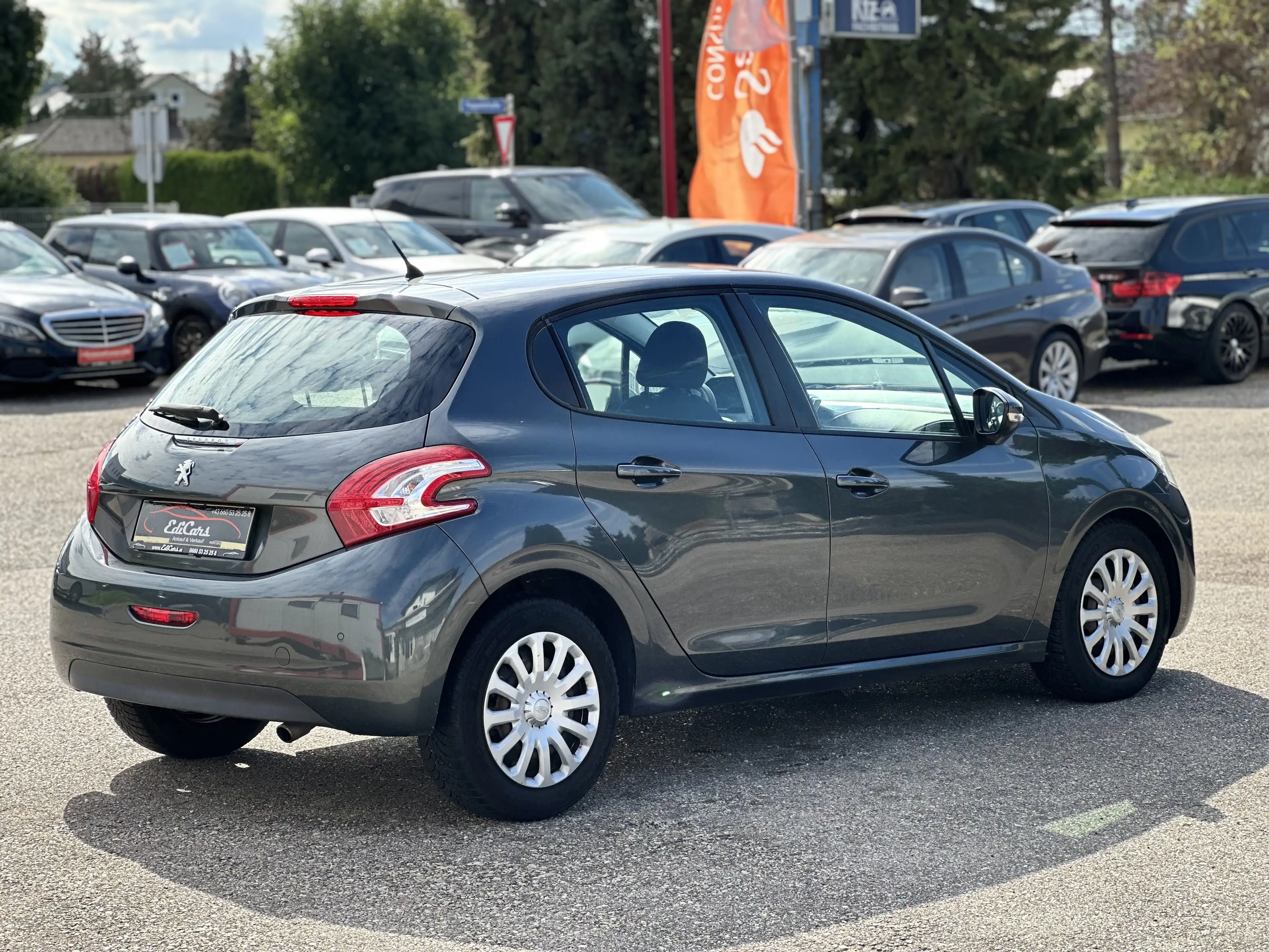 Peugeot 208 Active — photo 9