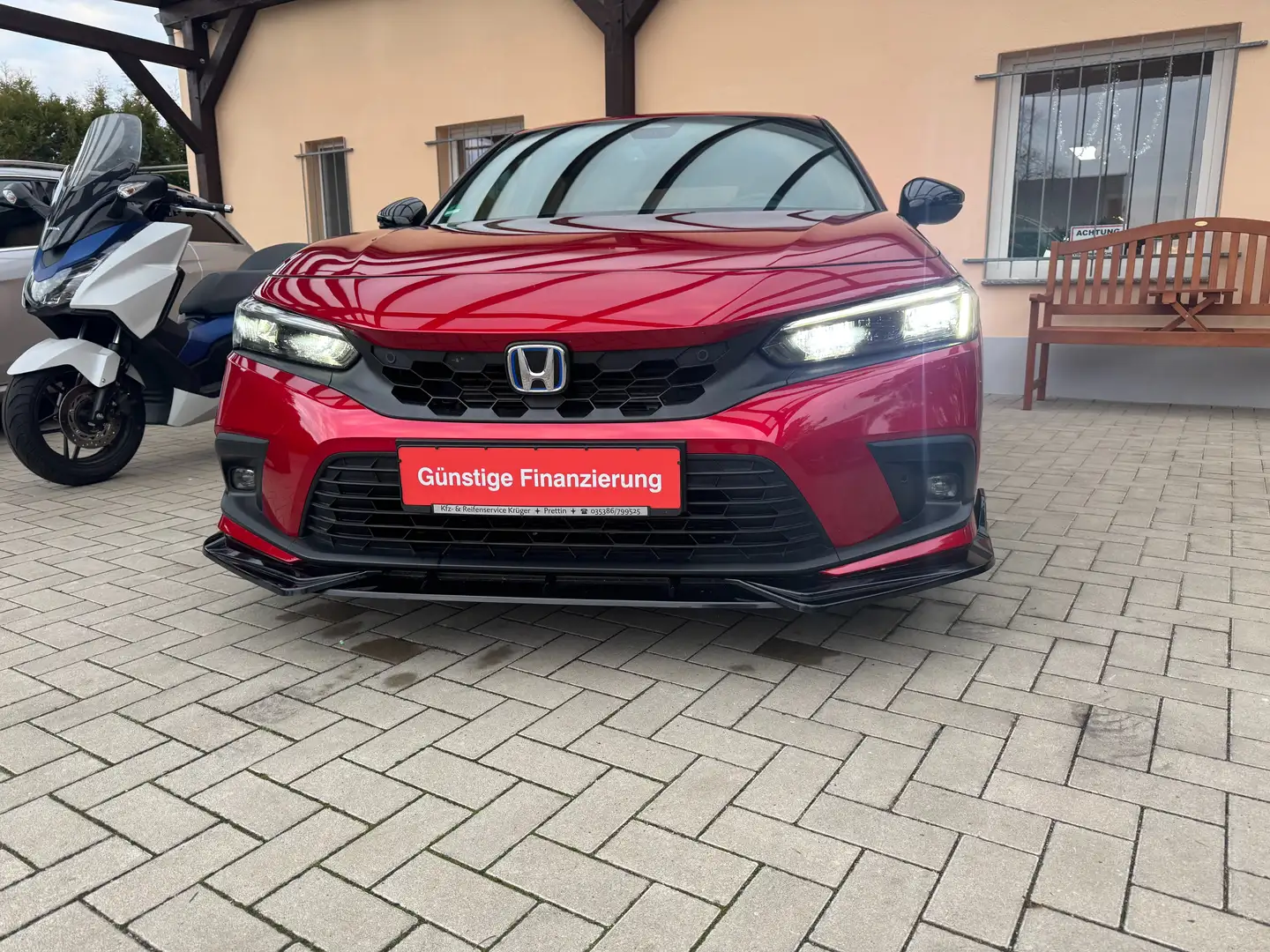Honda Civic e:HEV Sport, inkl. Winterkompletträder Rot - 1