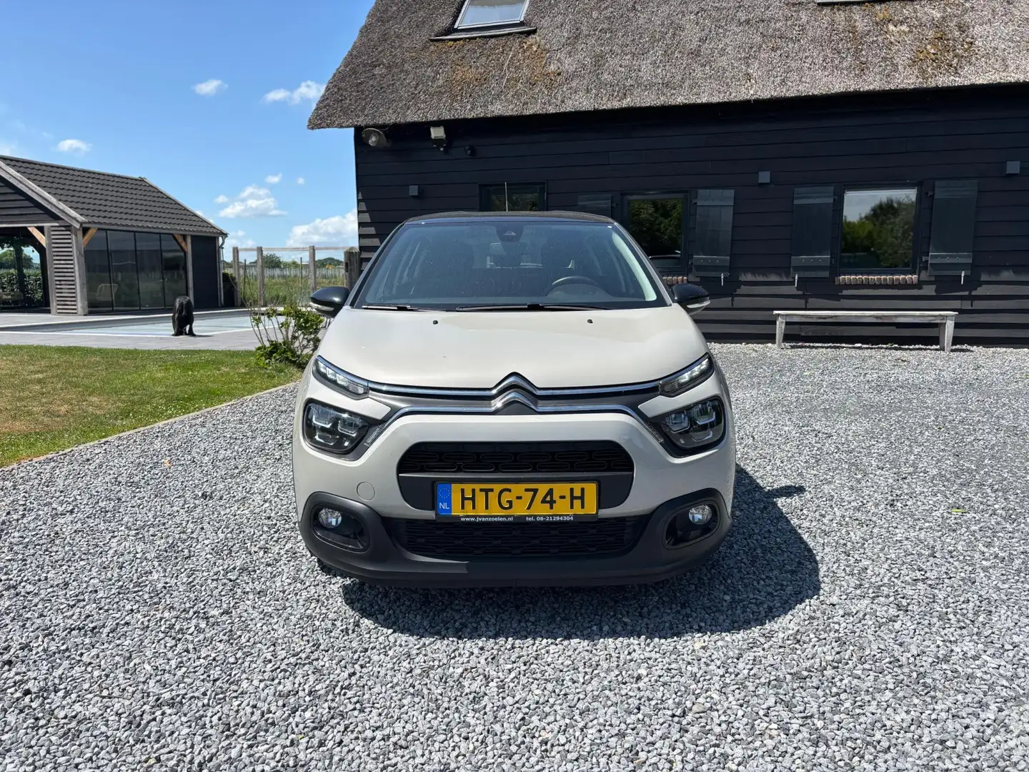 Citroen C3 1.2 PureTech Feel Edition Grijs - 2
