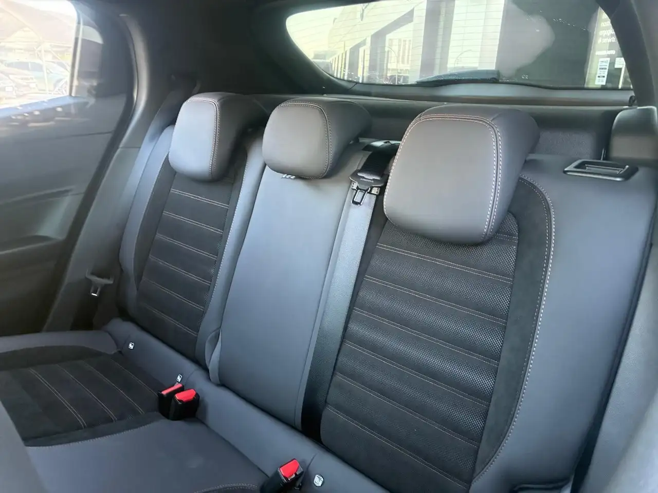 Alfa Romeo Junior 2025 — фото 14