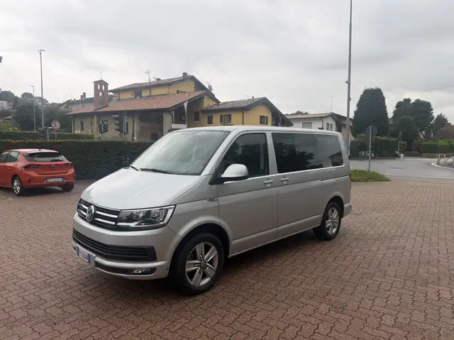 Volkswagen T6 Caravelle 8 POSTI