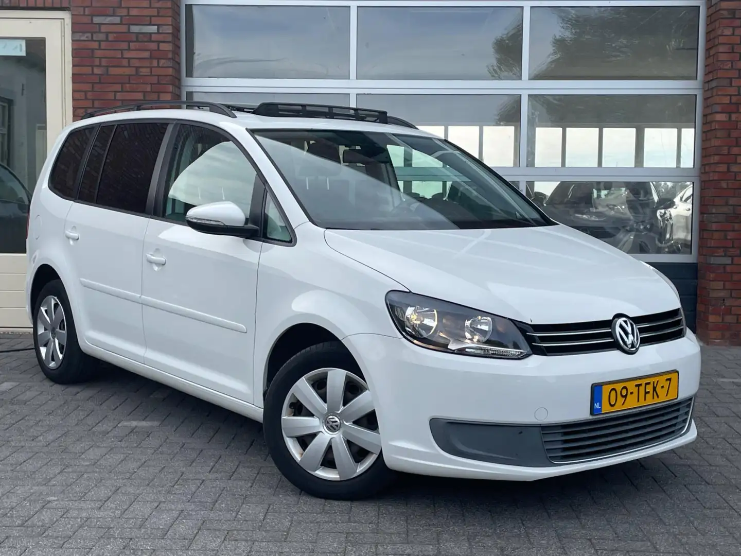 Volkswagen Touran 1.2 TSI Comfortline BlueMotion 7p. | Exportprijs | Weiß - 2