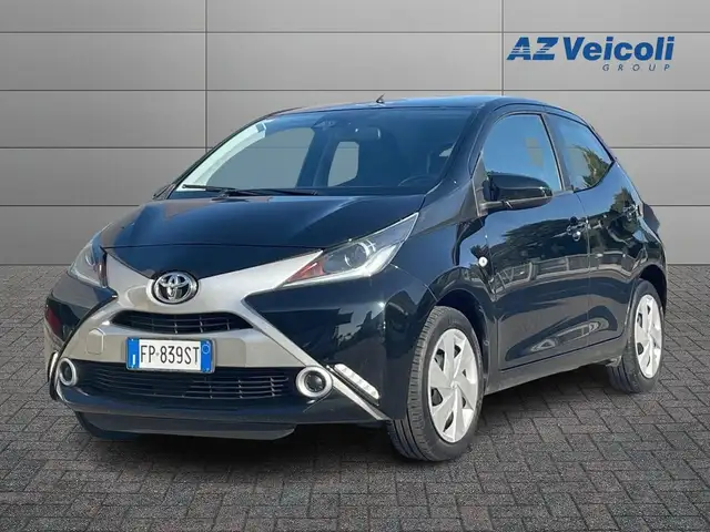 Toyota Aygo Aygo II 2014 5p 1.0 x-play my15