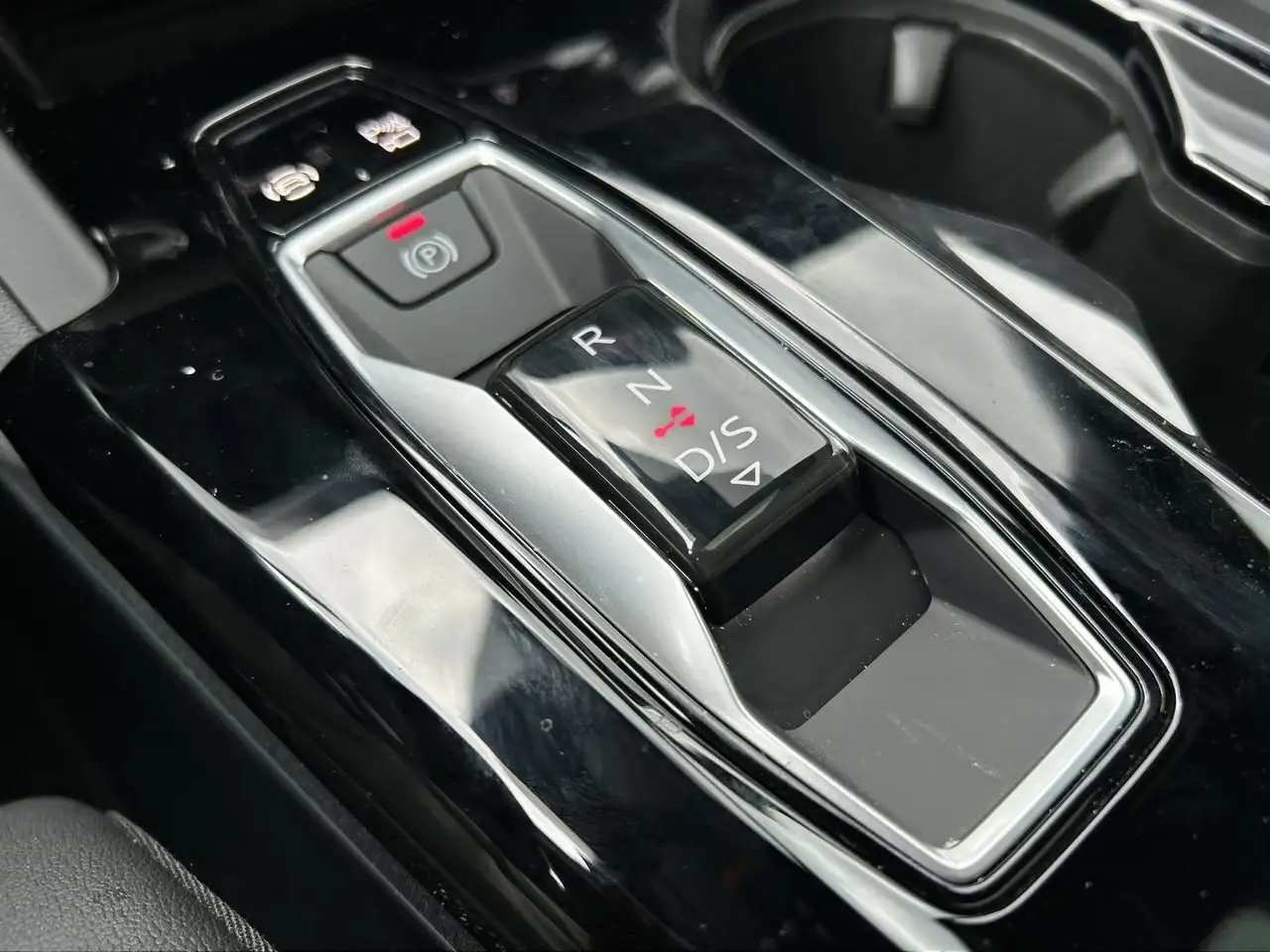 Audi Q5 снимка Audi Q5