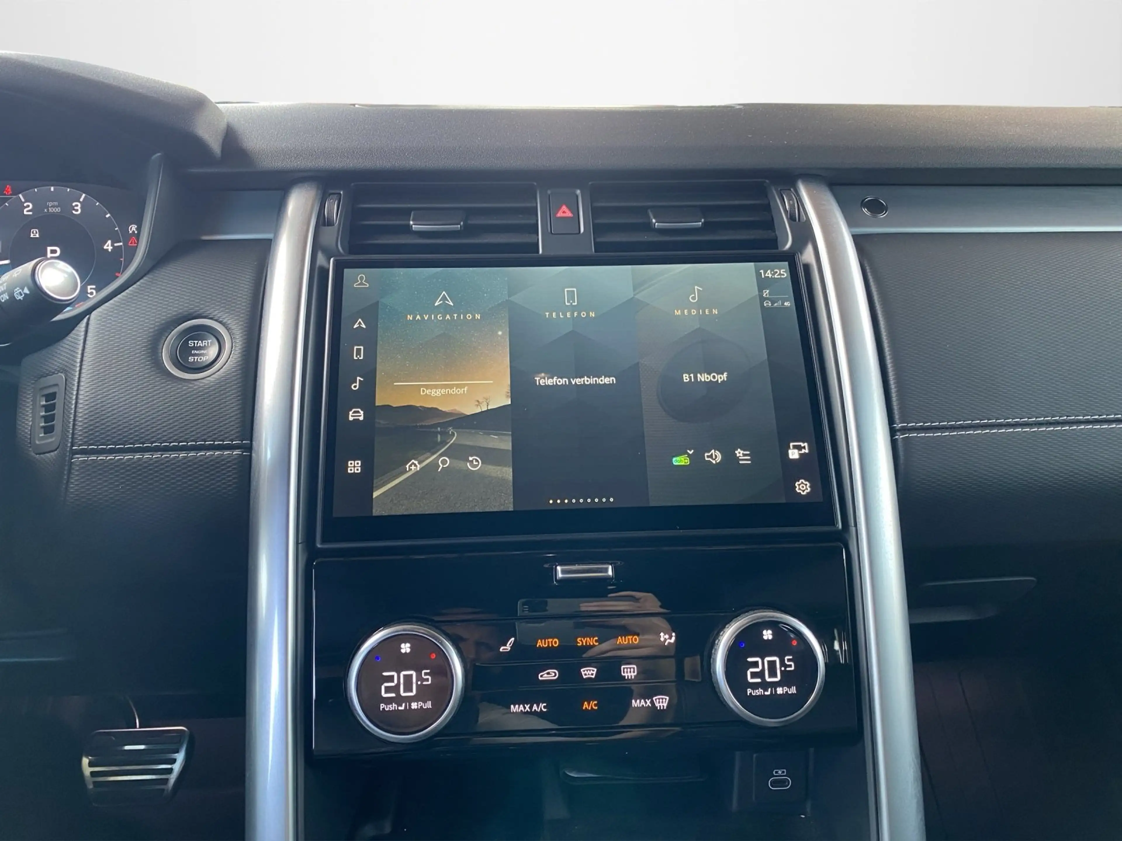 Land Rover Discovery 5  R-Dynamic SE D250 ACC+AHK+LED+Luft — photo 11