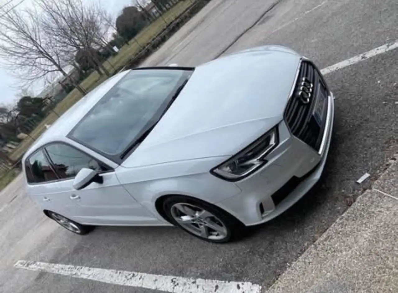 Audi A3 A3 III 2016 Sportback Sportback 1.6 tdi Sport 110cv s-tronic — photo 1 of 2