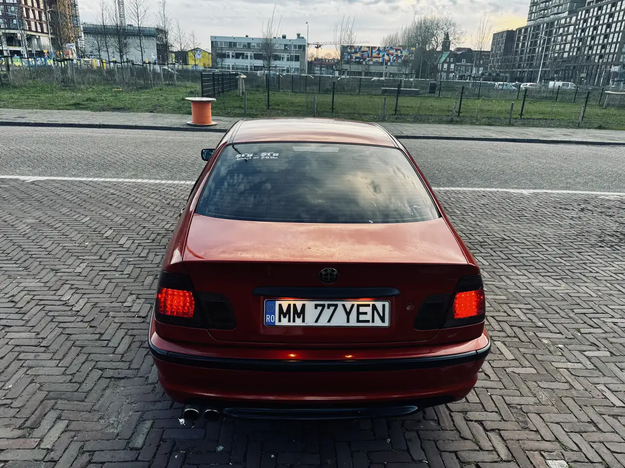 BMW 318i, foto 8