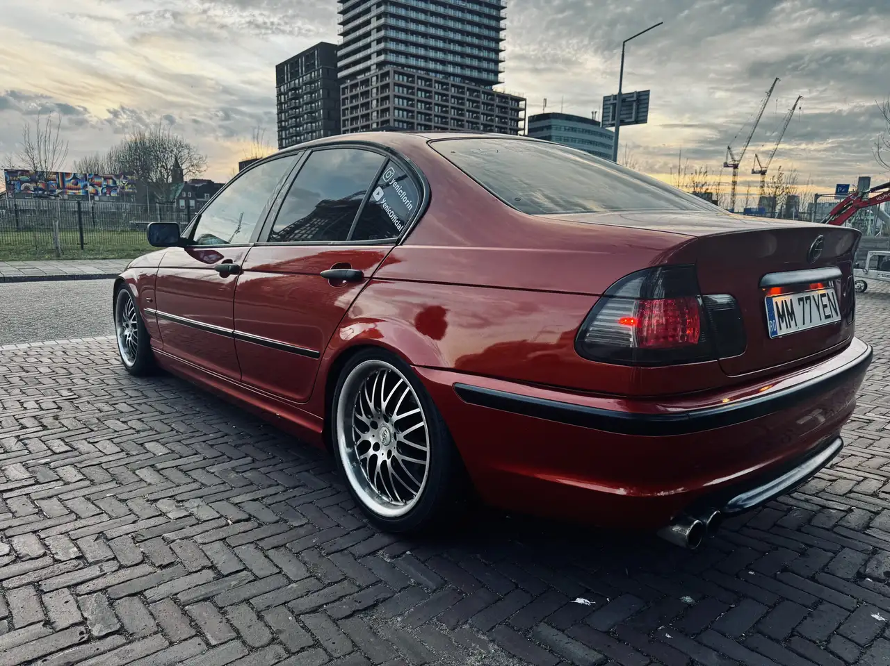 BMW 318i, foto 7