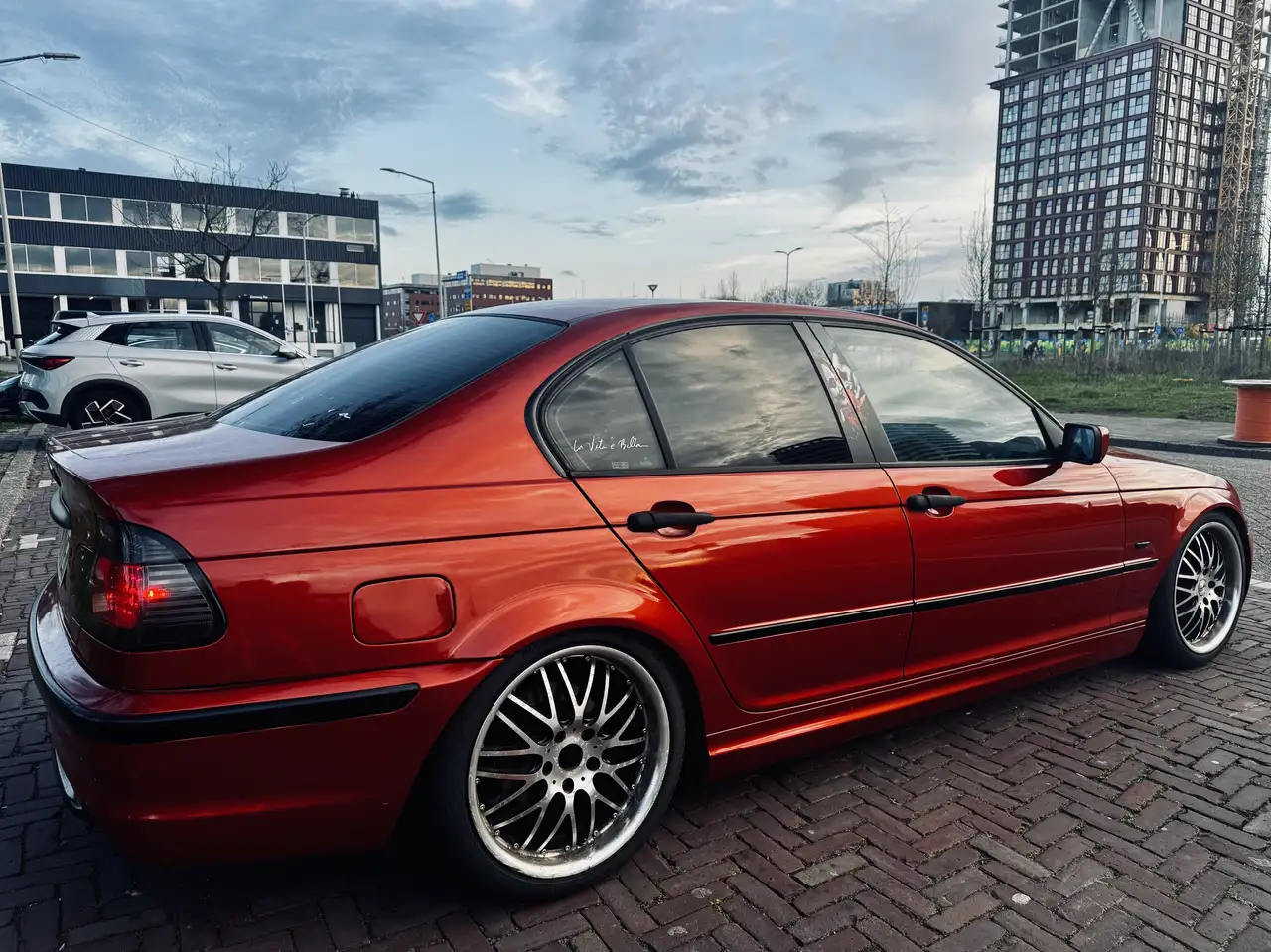 BMW 318i, foto 12