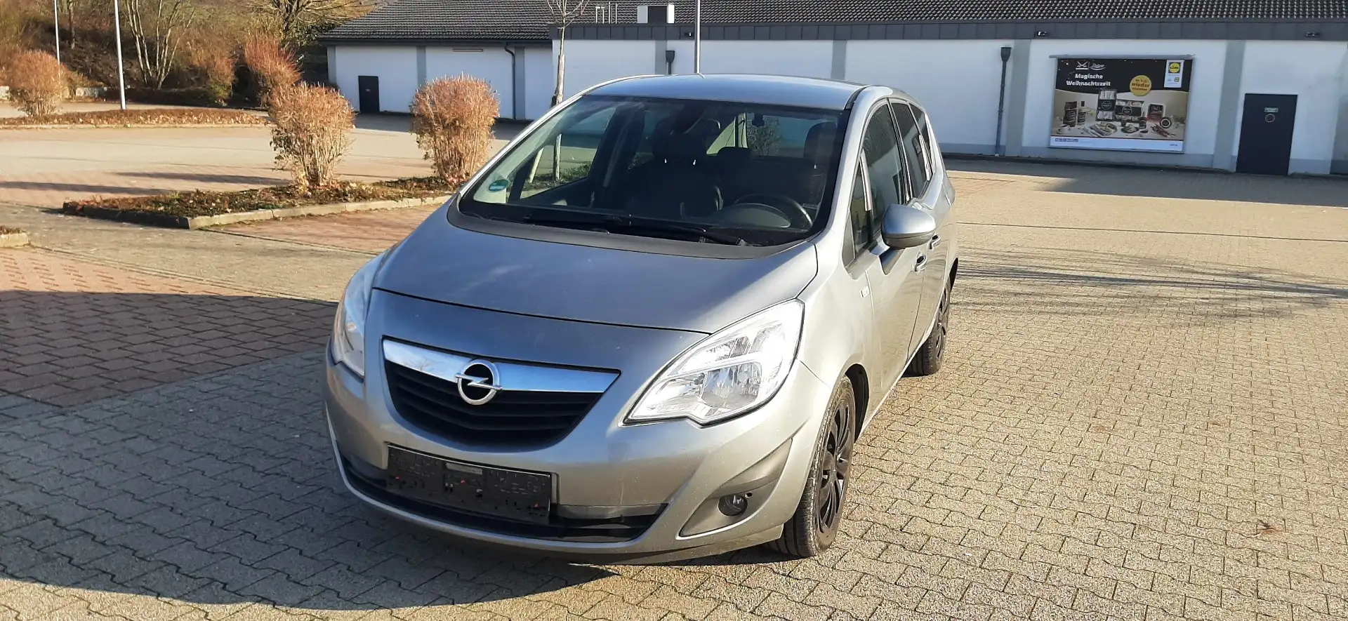 Opel Meriva Innovation Grau - 2