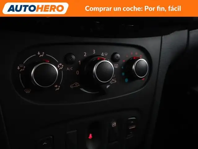 Dacia Sandero view 25
