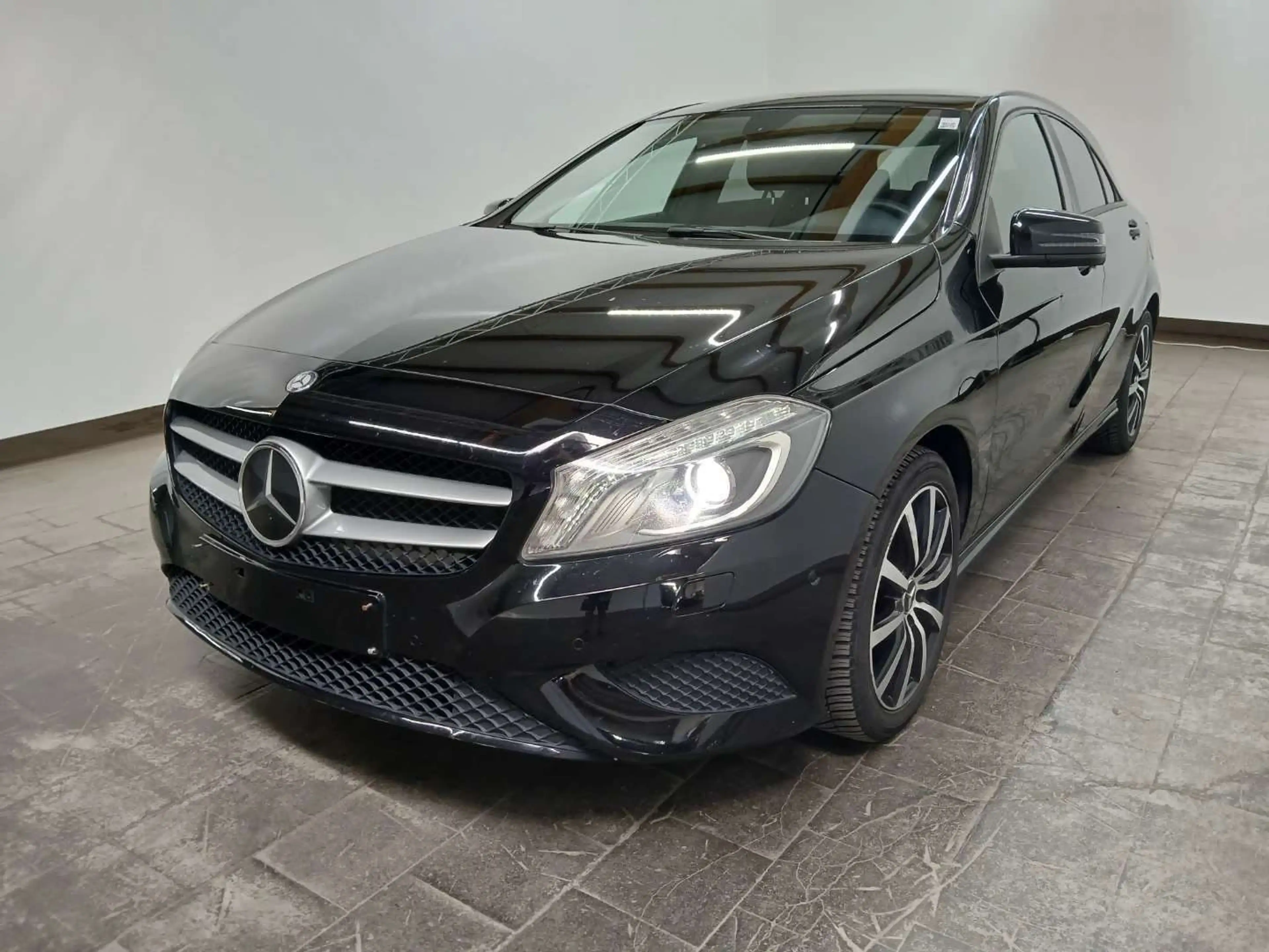 Mercedes-Benz A 180 A180*AUTOM*TÜV*KLIMA*PDC*STANDHEIZUNG*XENON