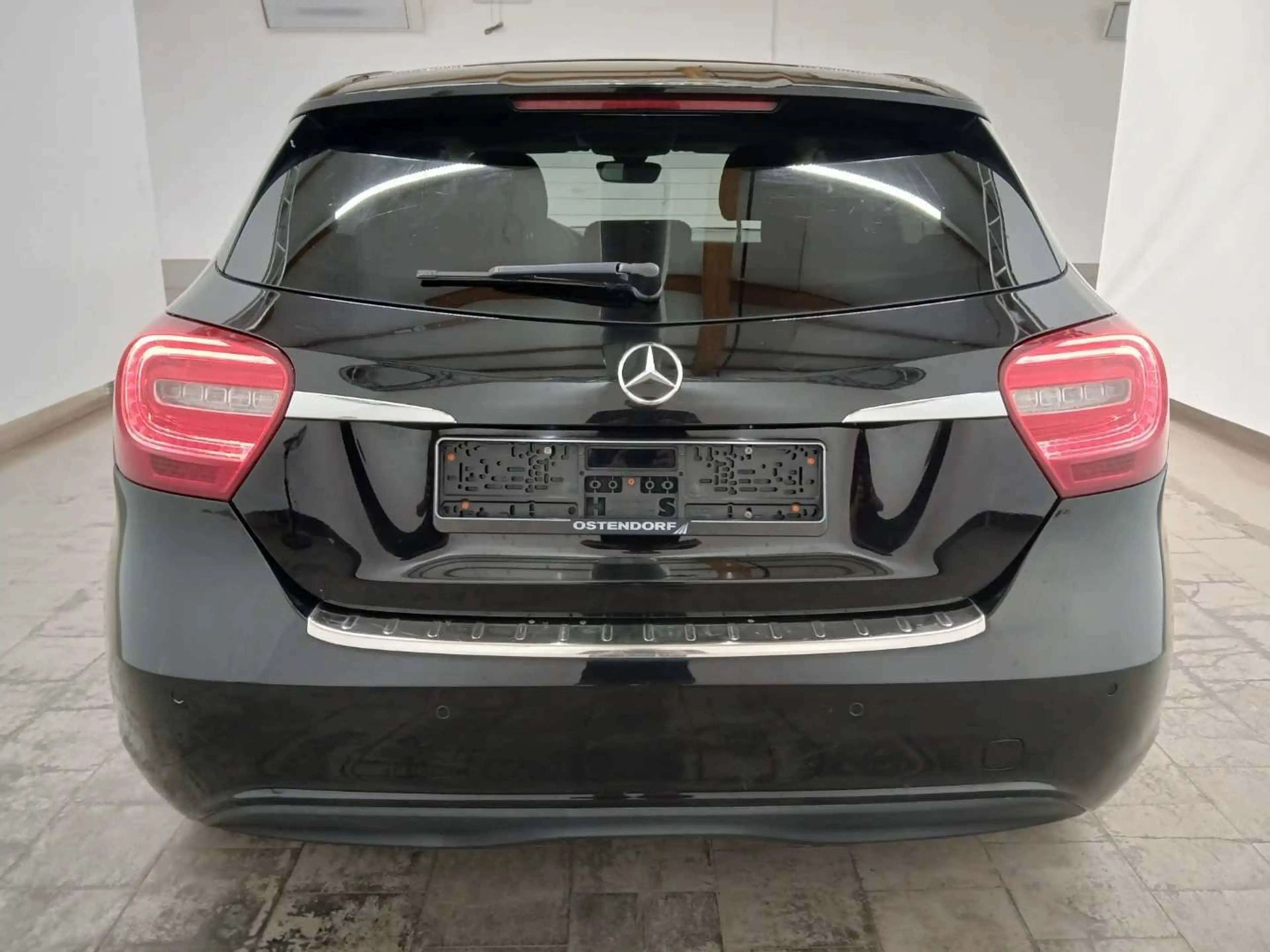 Mercedes-Benz A 180 A180*AUTOM*TÜV*KLIMA*PDC*STANDHEIZUNG*XENON — photo 8