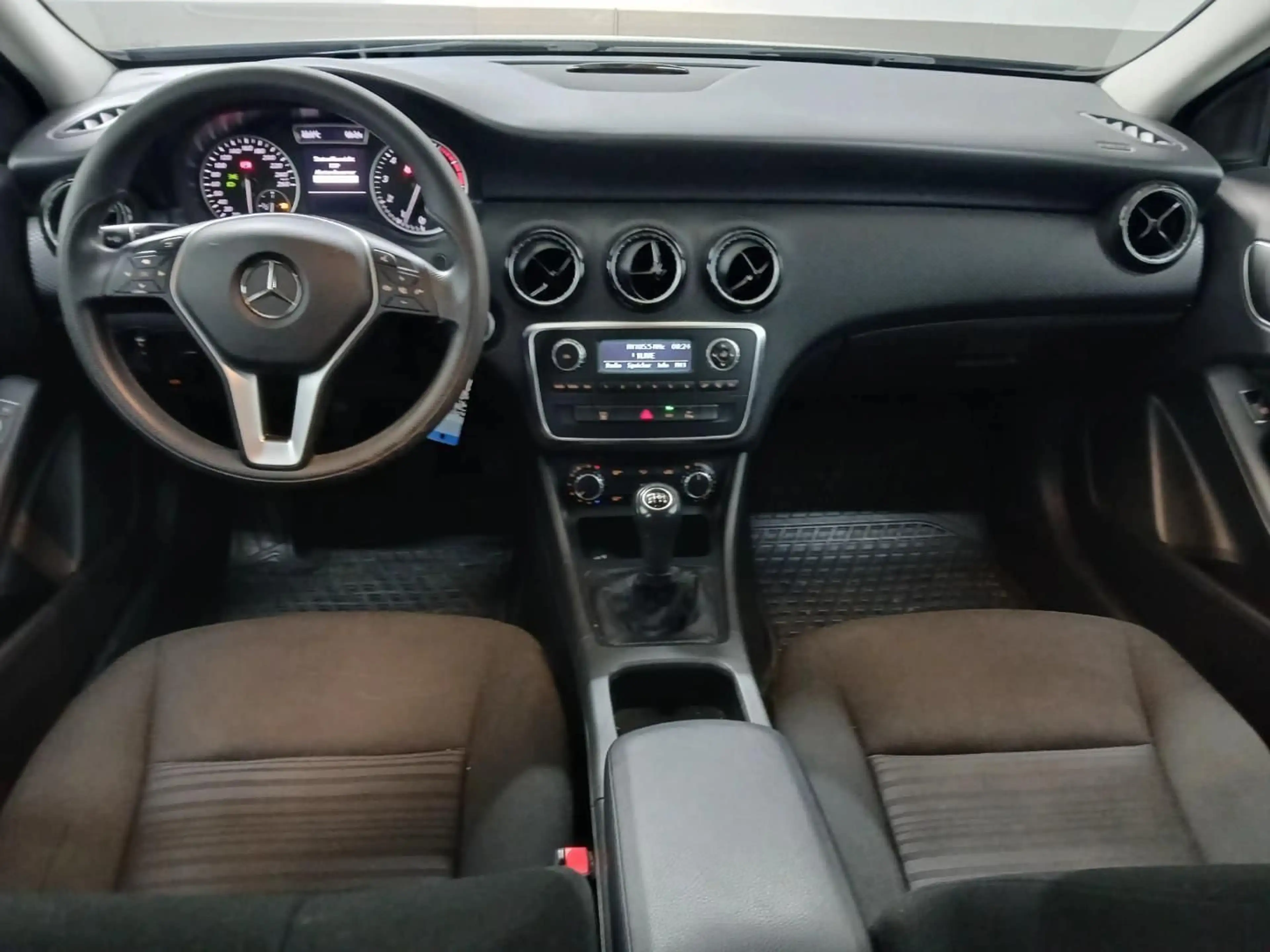 Mercedes-Benz A 180 A180*AUTOM*TÜV*KLIMA*PDC*STANDHEIZUNG*XENON — photo 10