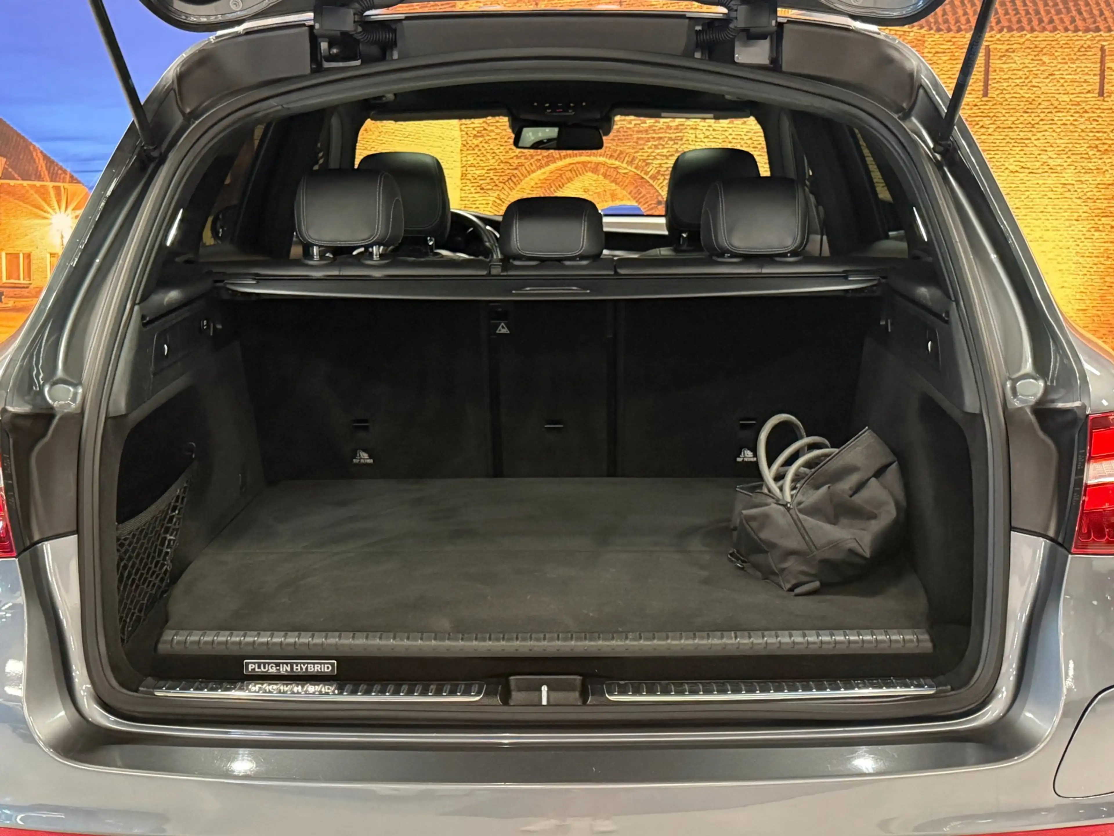 Mercedes-Benz GLC 350 350e 4Matic AMG Panodak Burmester — photo 18