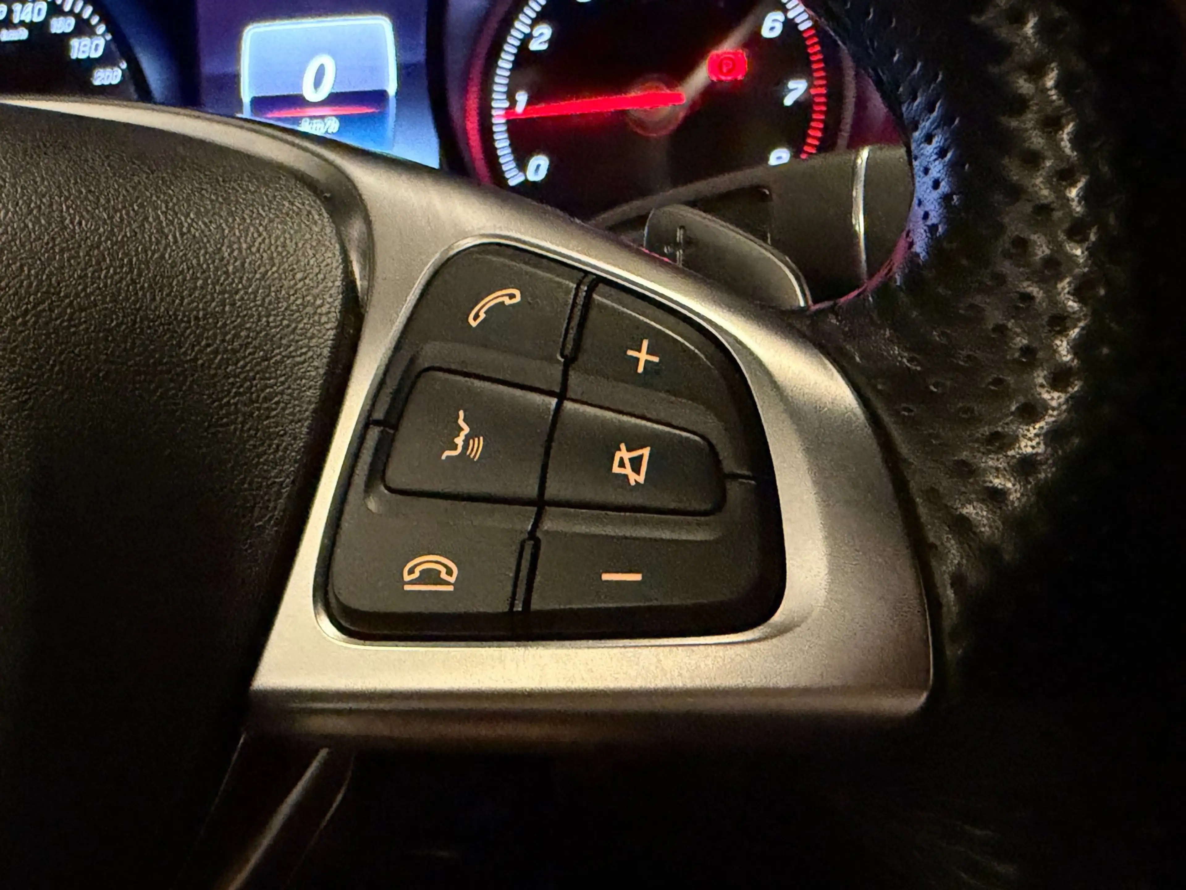 Mercedes-Benz GLC 350 350e 4Matic AMG Panodak Burmester — photo 24