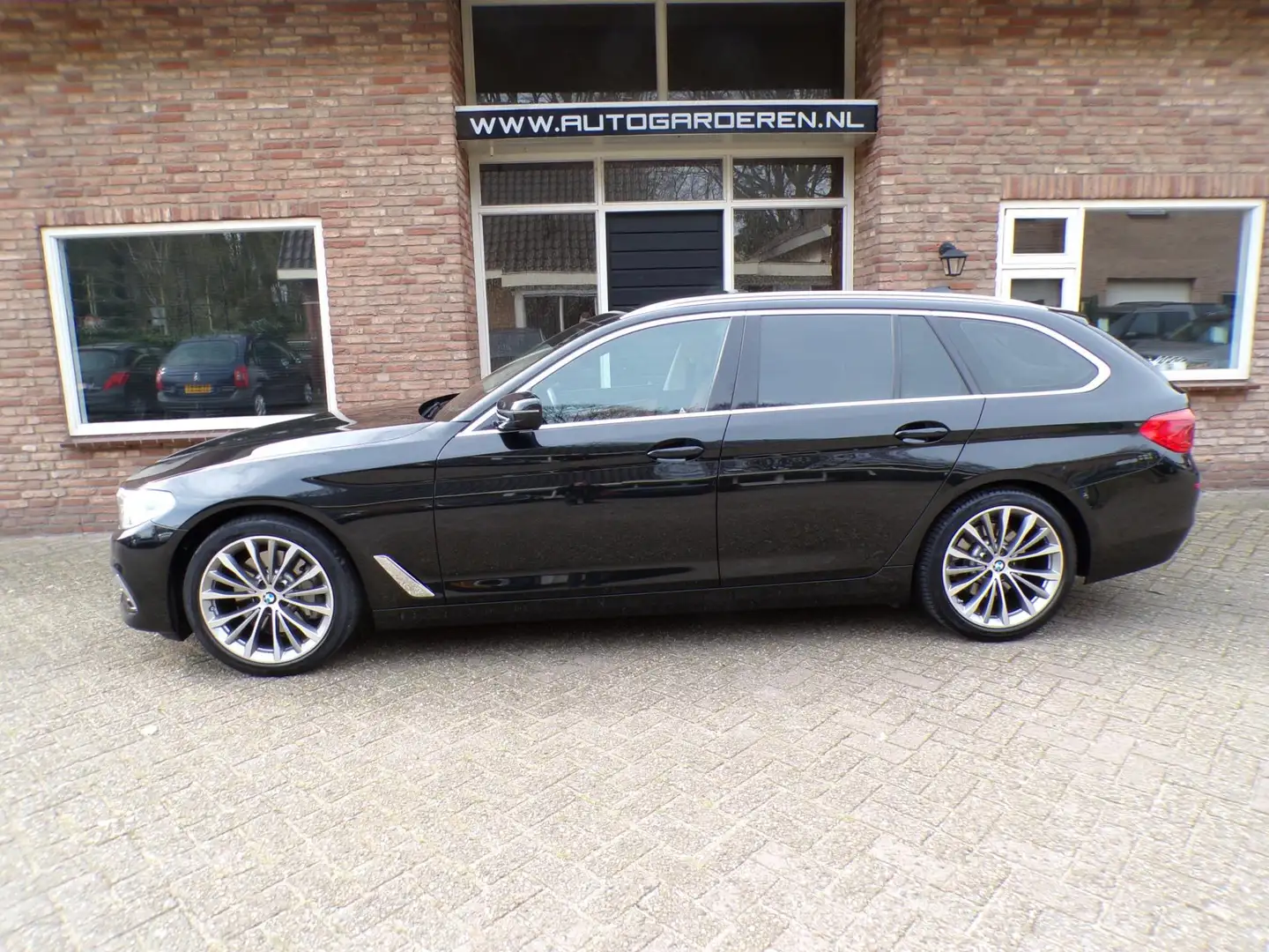 BMW 530 5-serie Touring 530i High Executive Automaat / Led Black - 2