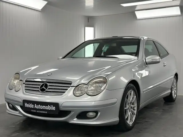 Mercedes-Benz C 200 K Sportcoupe Pano Standheizung