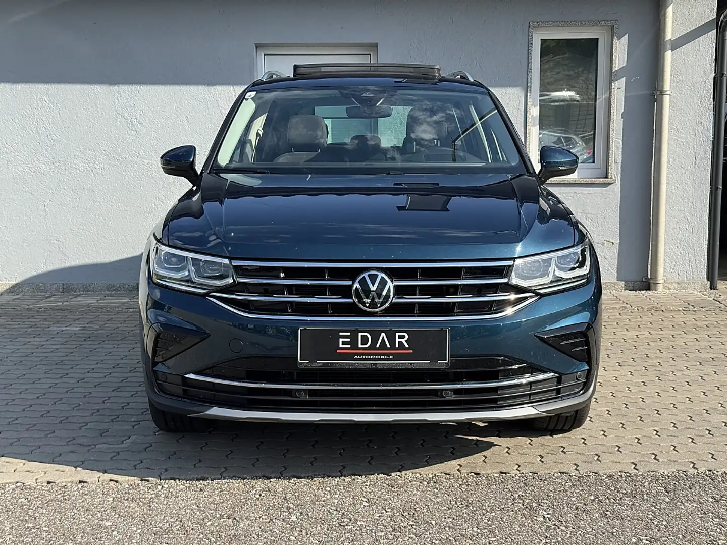 Volkswagen Tiguan 1,5 TSI ACT Elegance DSG*Pano*Headup*Totwinkel*... Blau - 1