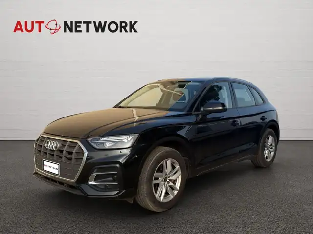Audi Q5 view 2