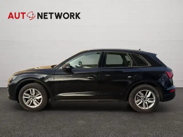 Audi Q5 view 8