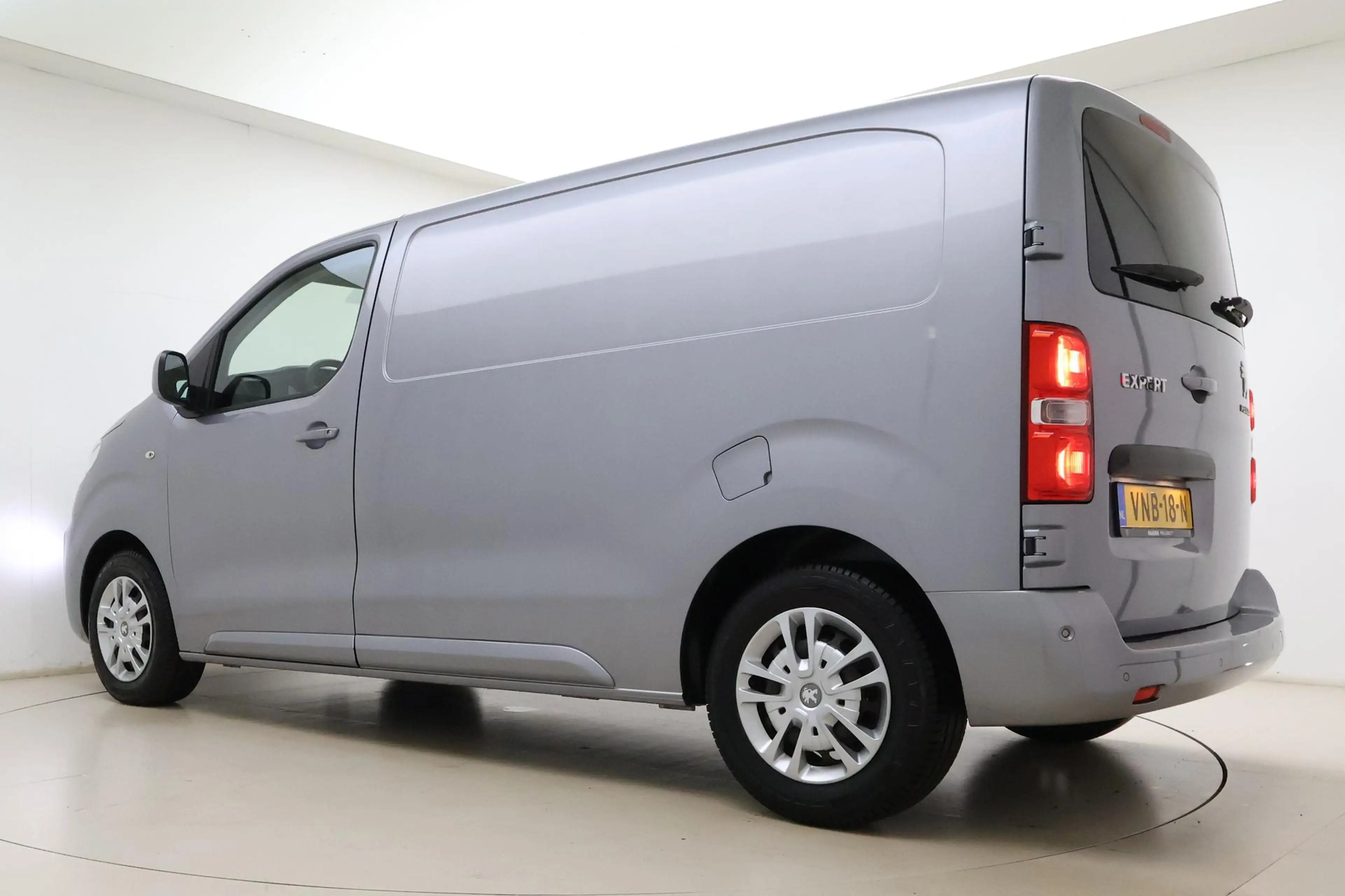 Peugeot Expert 2.0 BlueHDI 180pk Automaat Standard Asphalt | Navi — photo 13