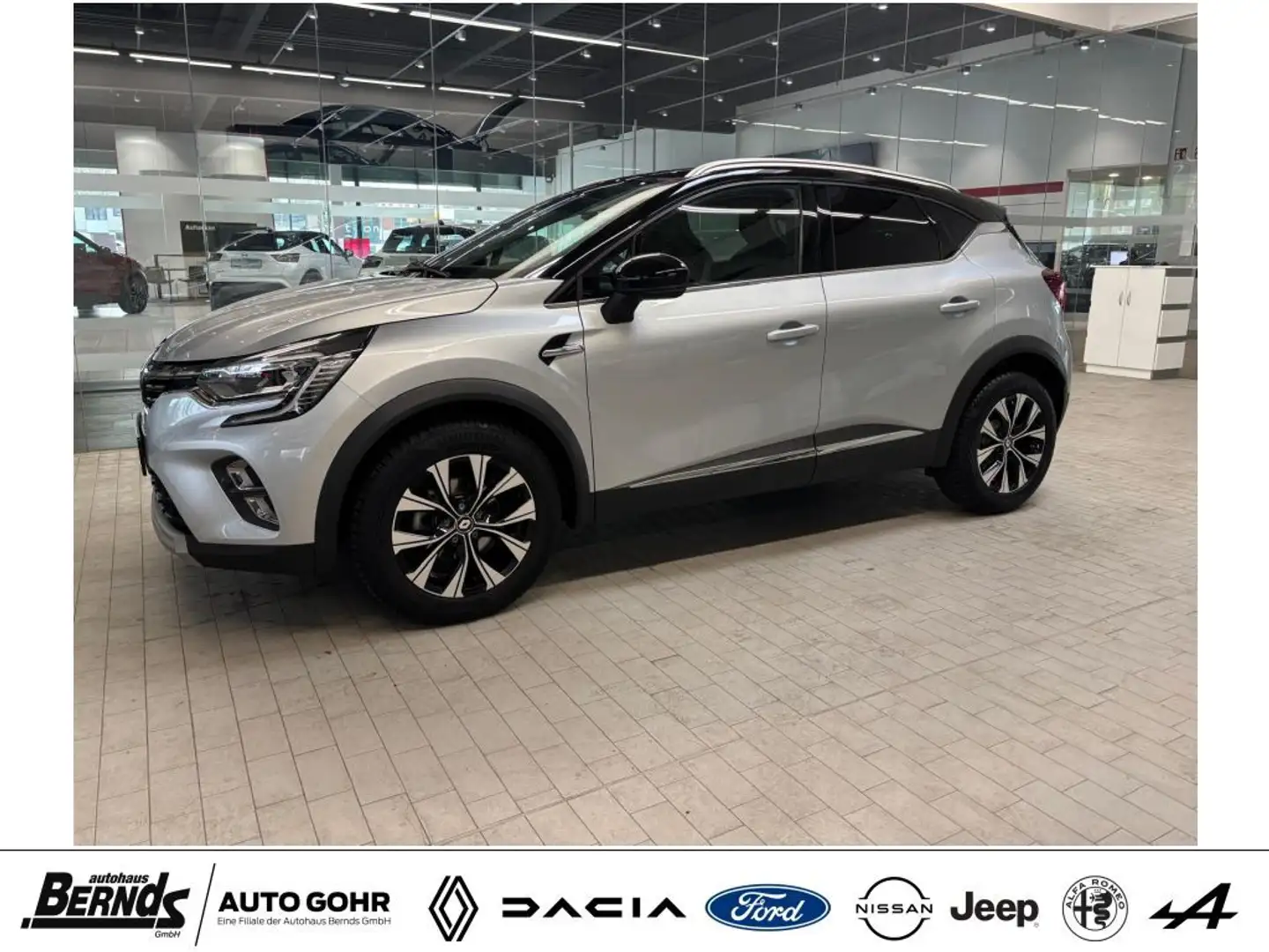 Renault Captur TCe Mild Hybrid 140 GPF TECHNO FAST TRACK Grau - 1