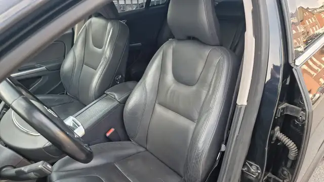 Volvo S60 view 13