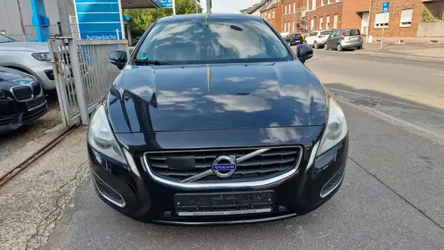 Volvo S60 view 6