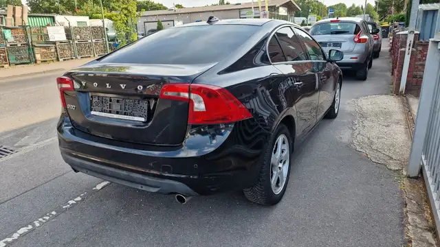 Volvo S60 view 9